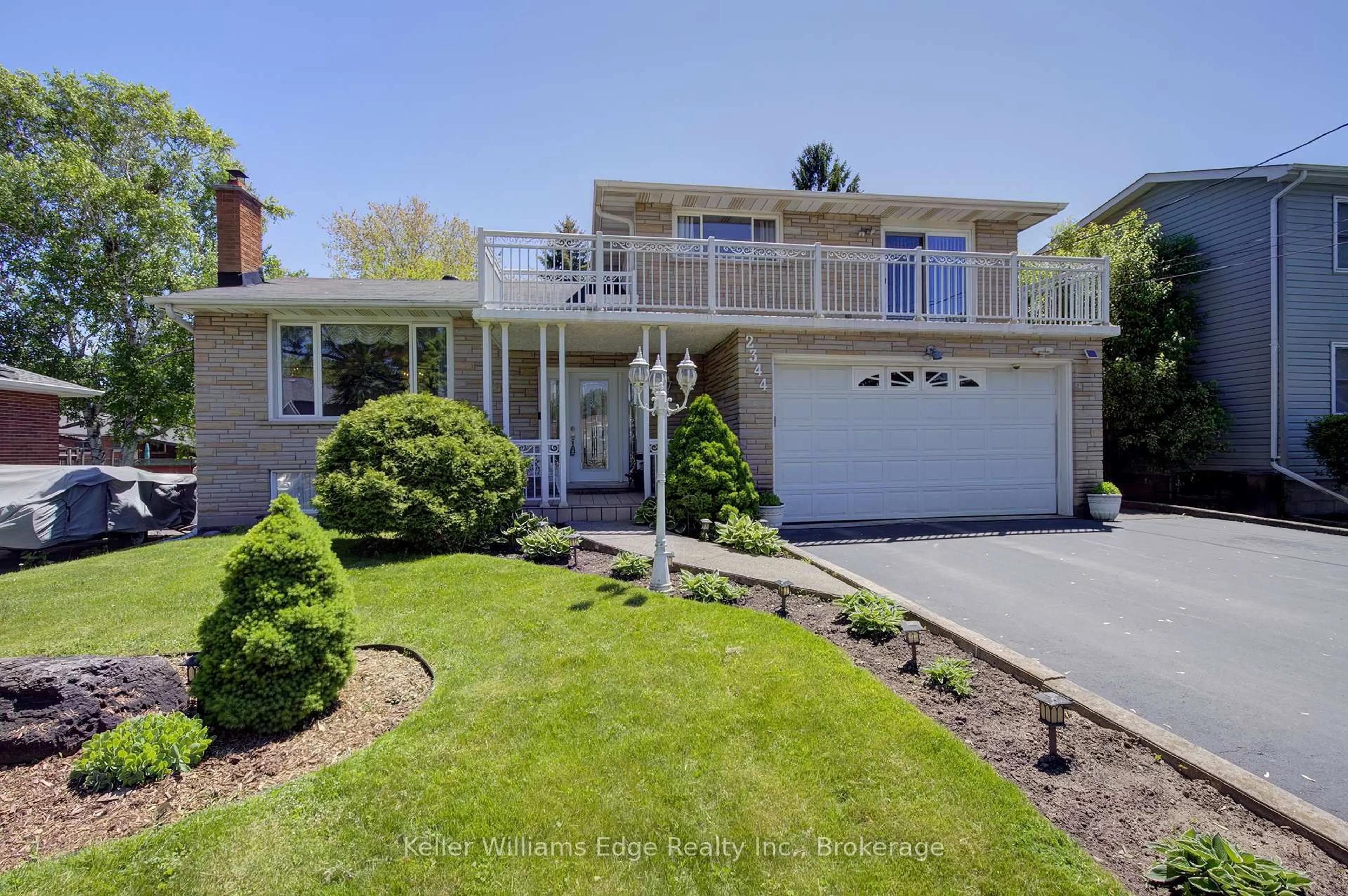 Home with vinyl exterior material, street for 2344 Brinell Ave, Burlington Ontario L7R 3P5