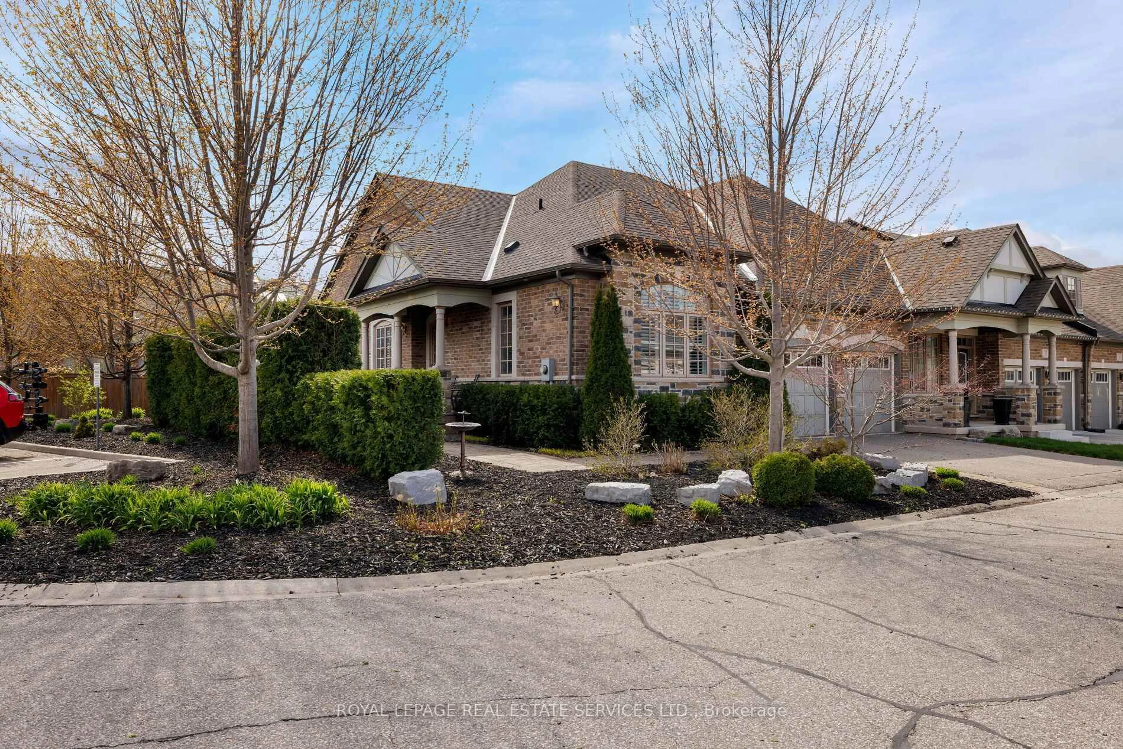 Home with brick exterior material, street for 3353 Liptay Ave #26, Oakville Ontario L6M 0M6