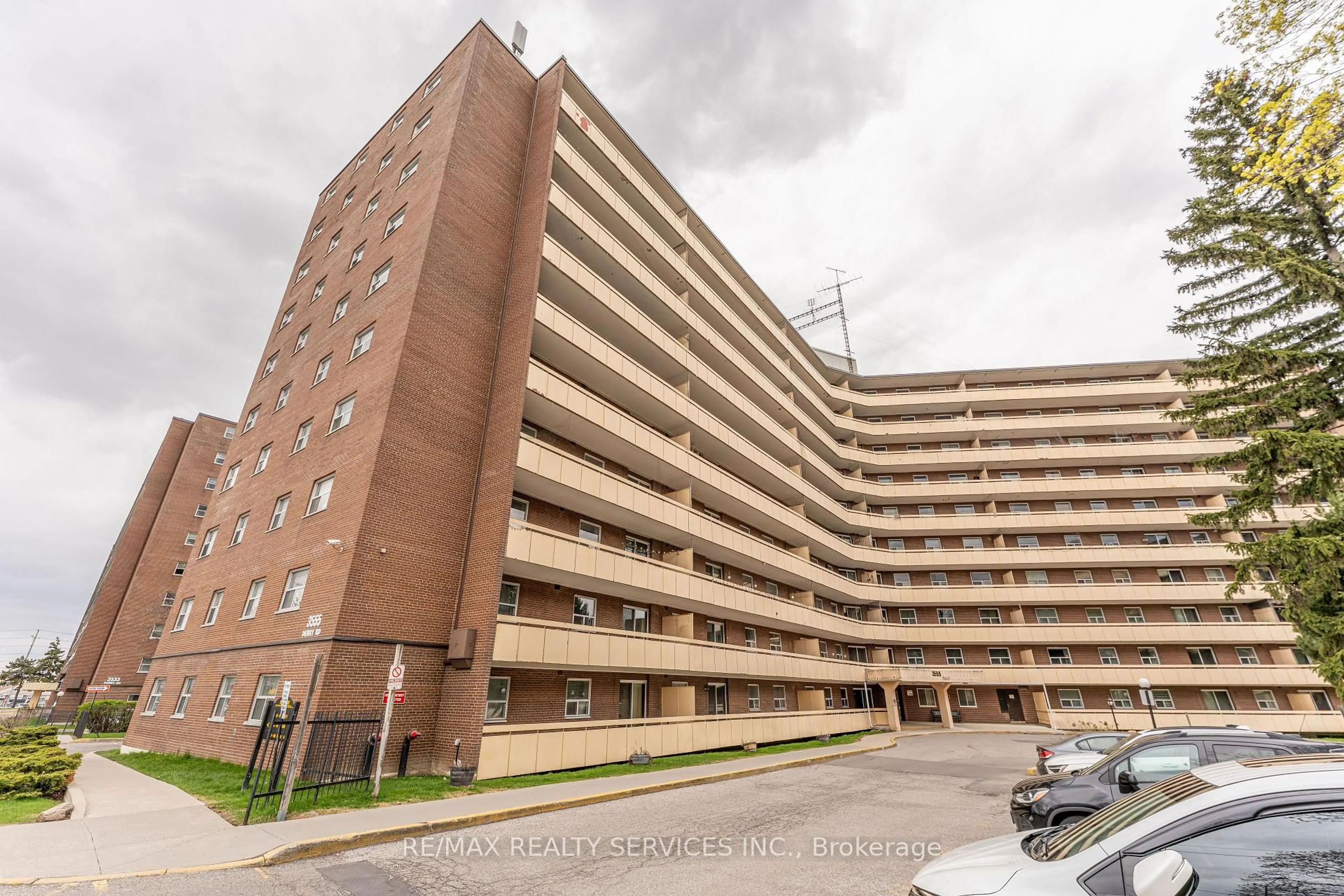 Patio, unknown for 3555 Derry Rd #1006, Mississauga Ontario L4T 1B2