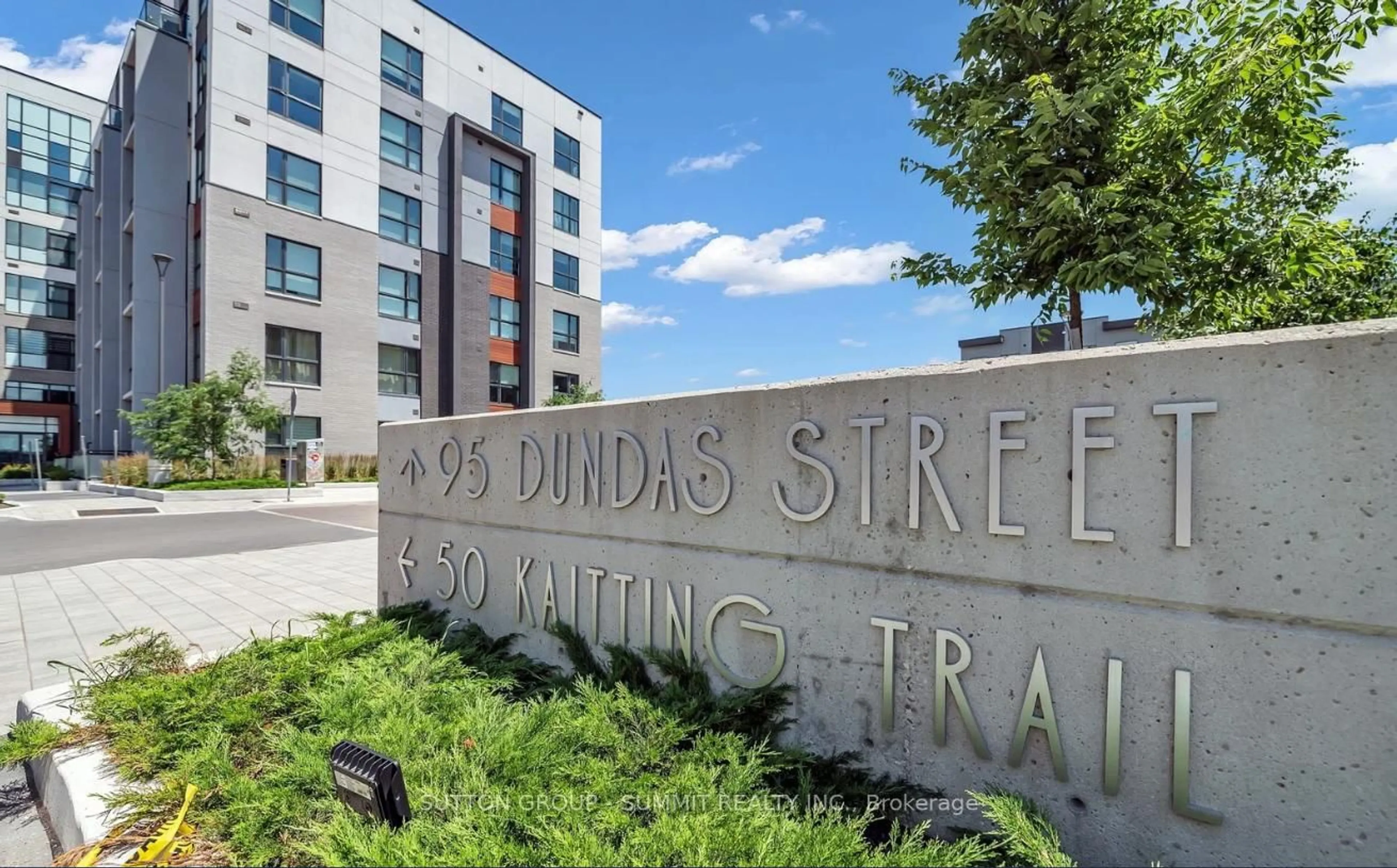 Unknown for 95 DUNDAS St #110, Oakville Ontario L6M 5N4