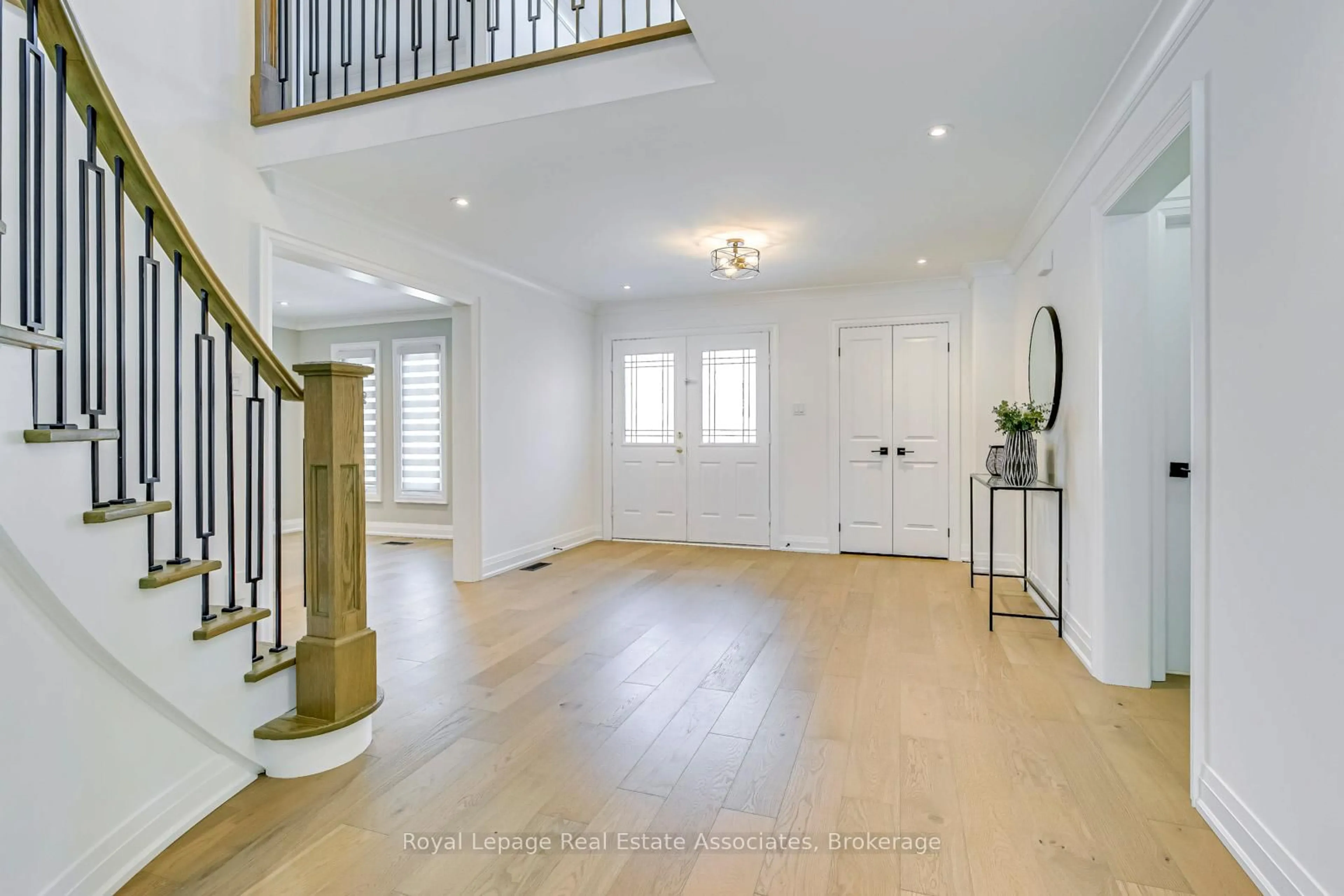 Indoor entryway for 74 O'hara Pl, Brampton Ontario L6Y 3R7