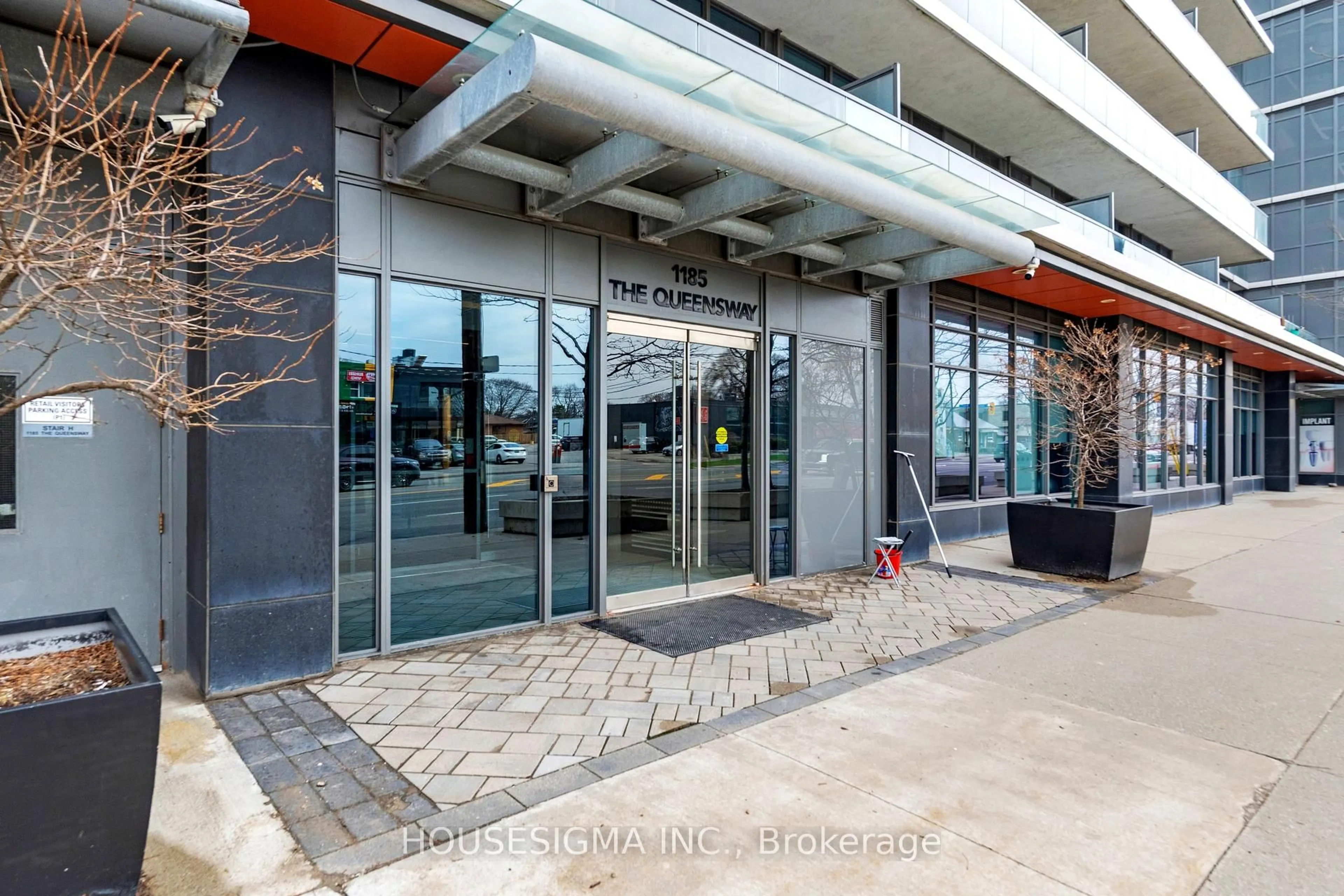 Indoor foyer for 1185 The Queensway Ave #208, Toronto Ontario M8Z 0C6