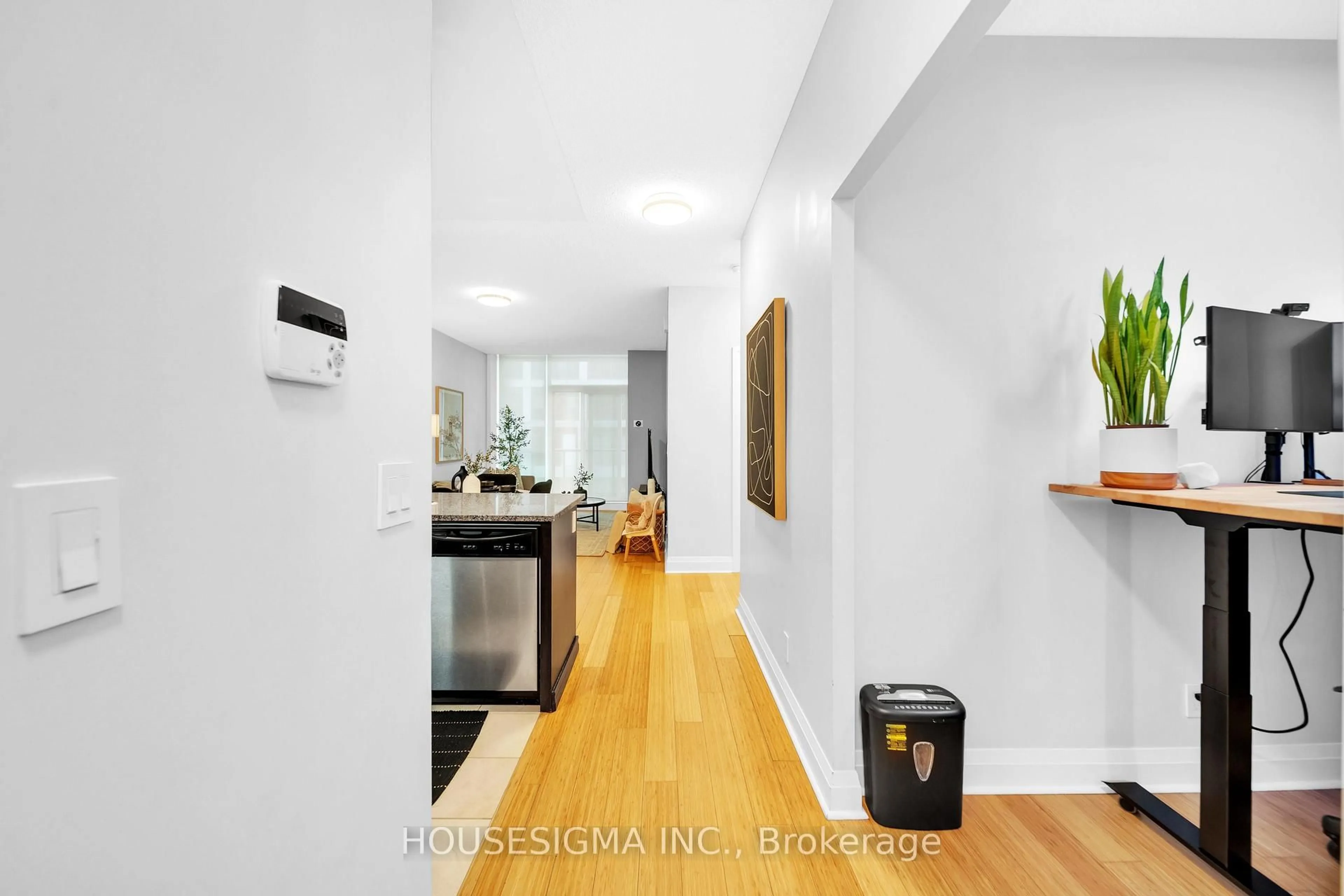 Indoor entryway for 1185 The Queensway Ave #208, Toronto Ontario M8Z 0C6