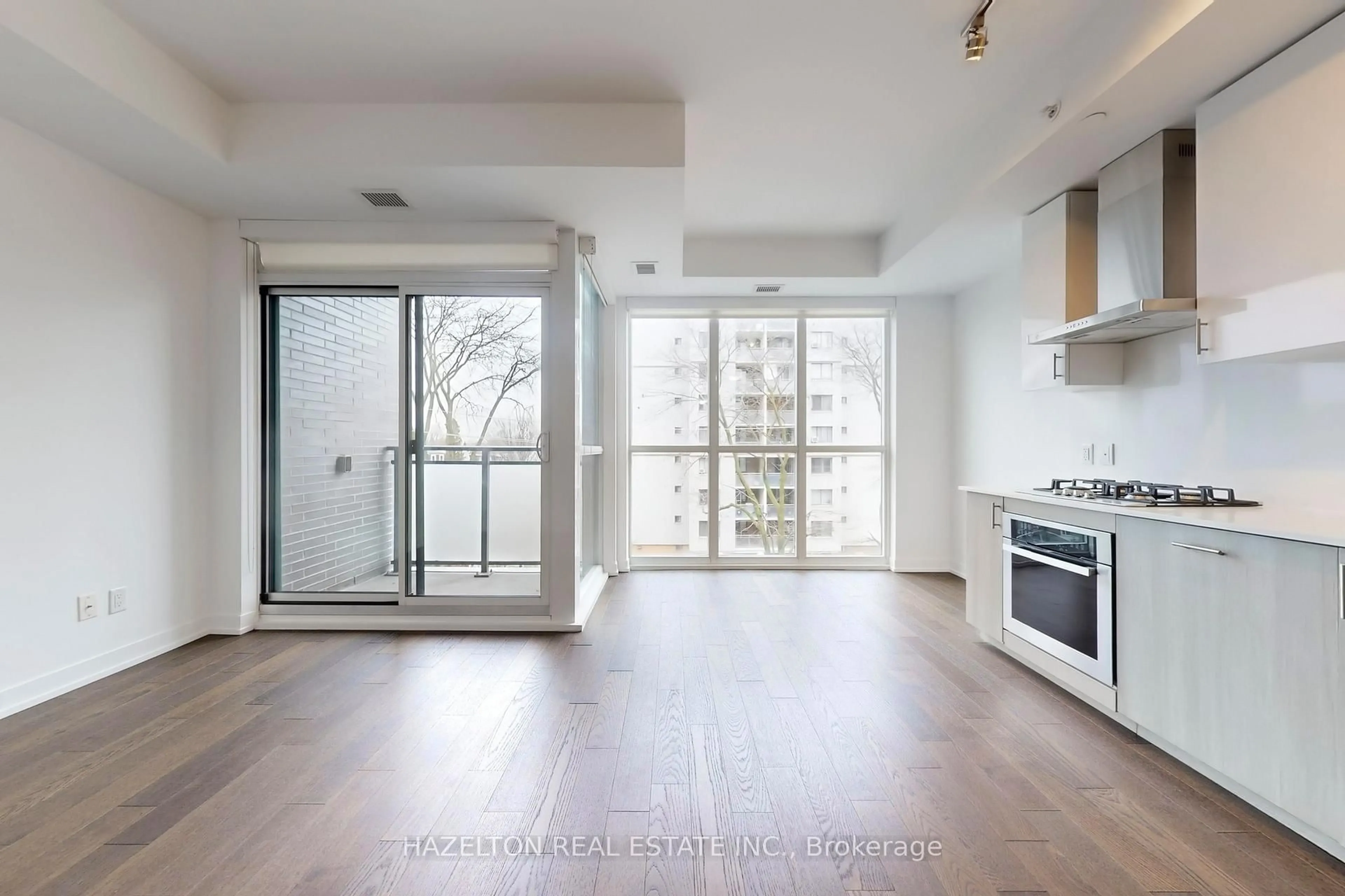 Unknown for 38 Howard Park Ave #421, Toronto Ontario M6R 0A7