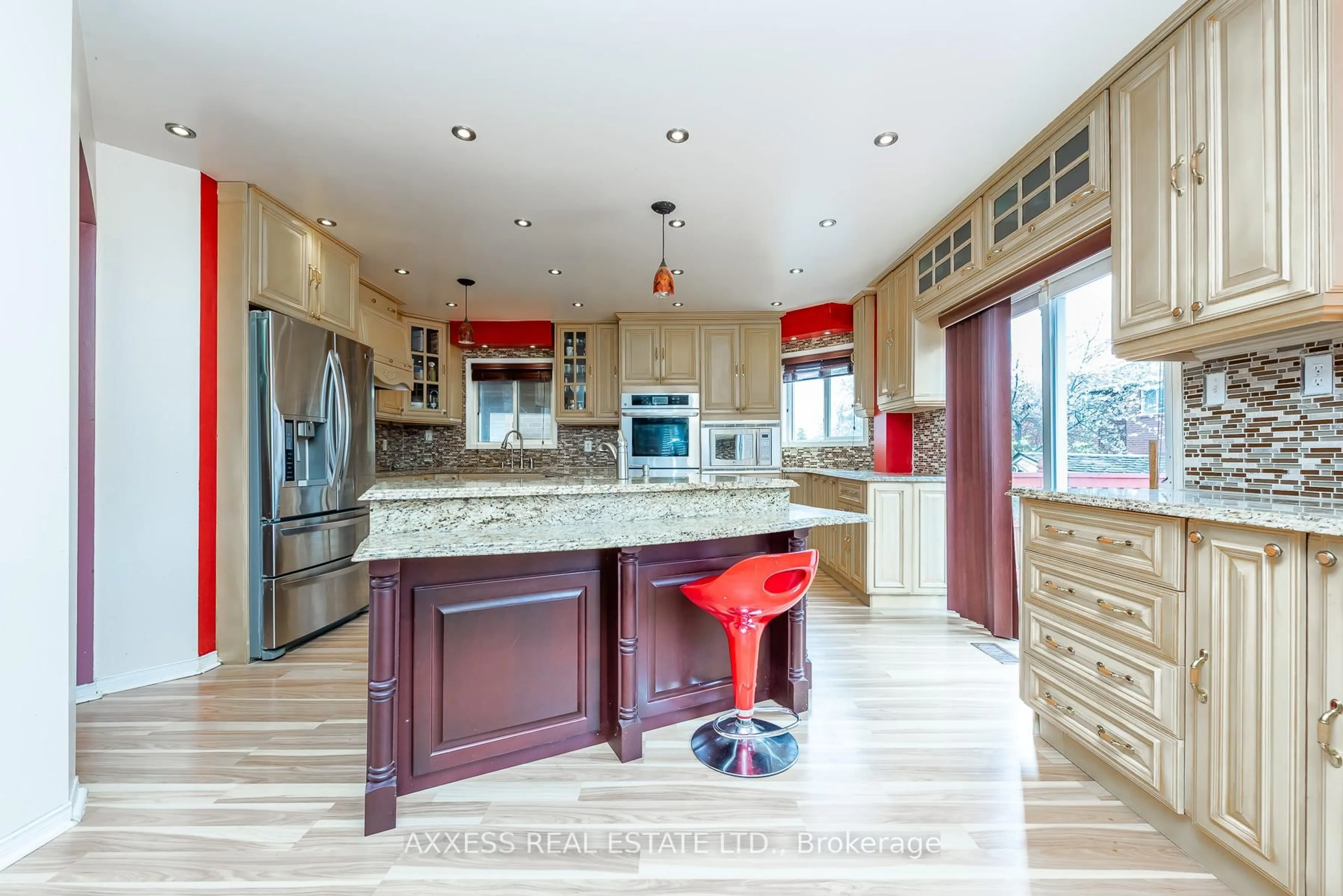 Contemporary kitchen, ceramic/tile floor for 975 Bristol Rd, Mississauga Ontario L5V 2N9