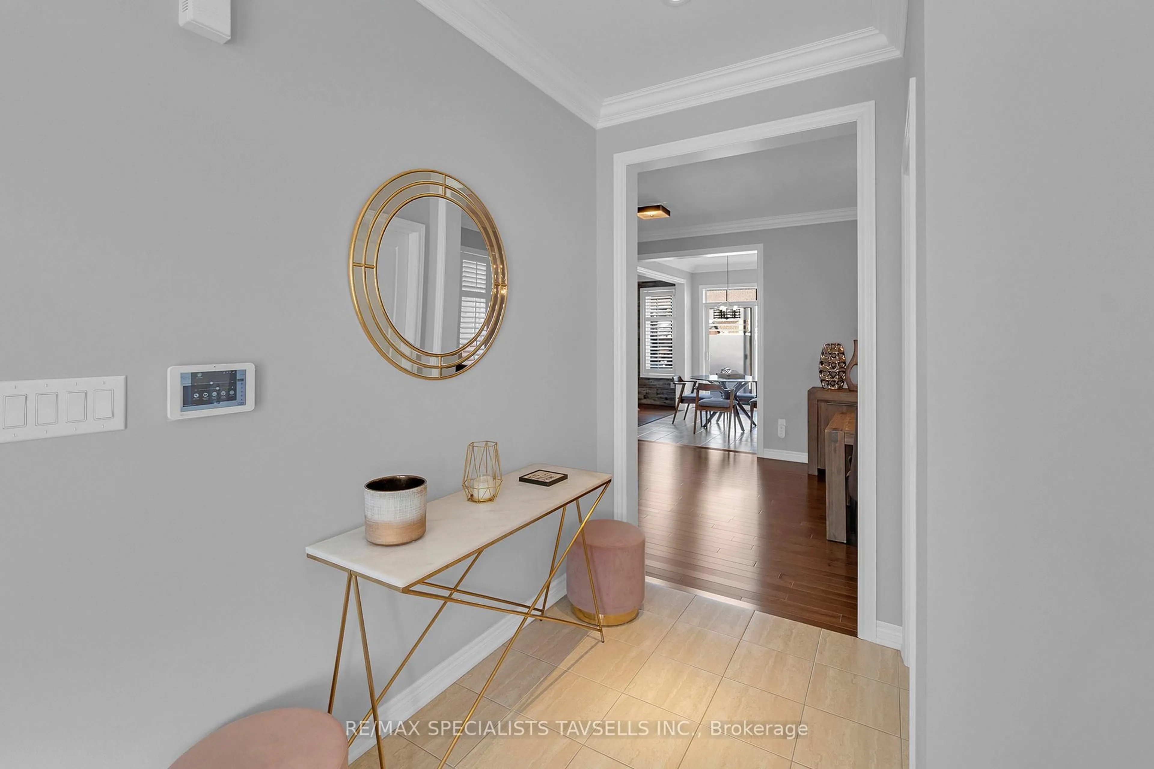 Indoor entryway for 7 Snellview Blvd, Caledon Ontario L7C 3T4