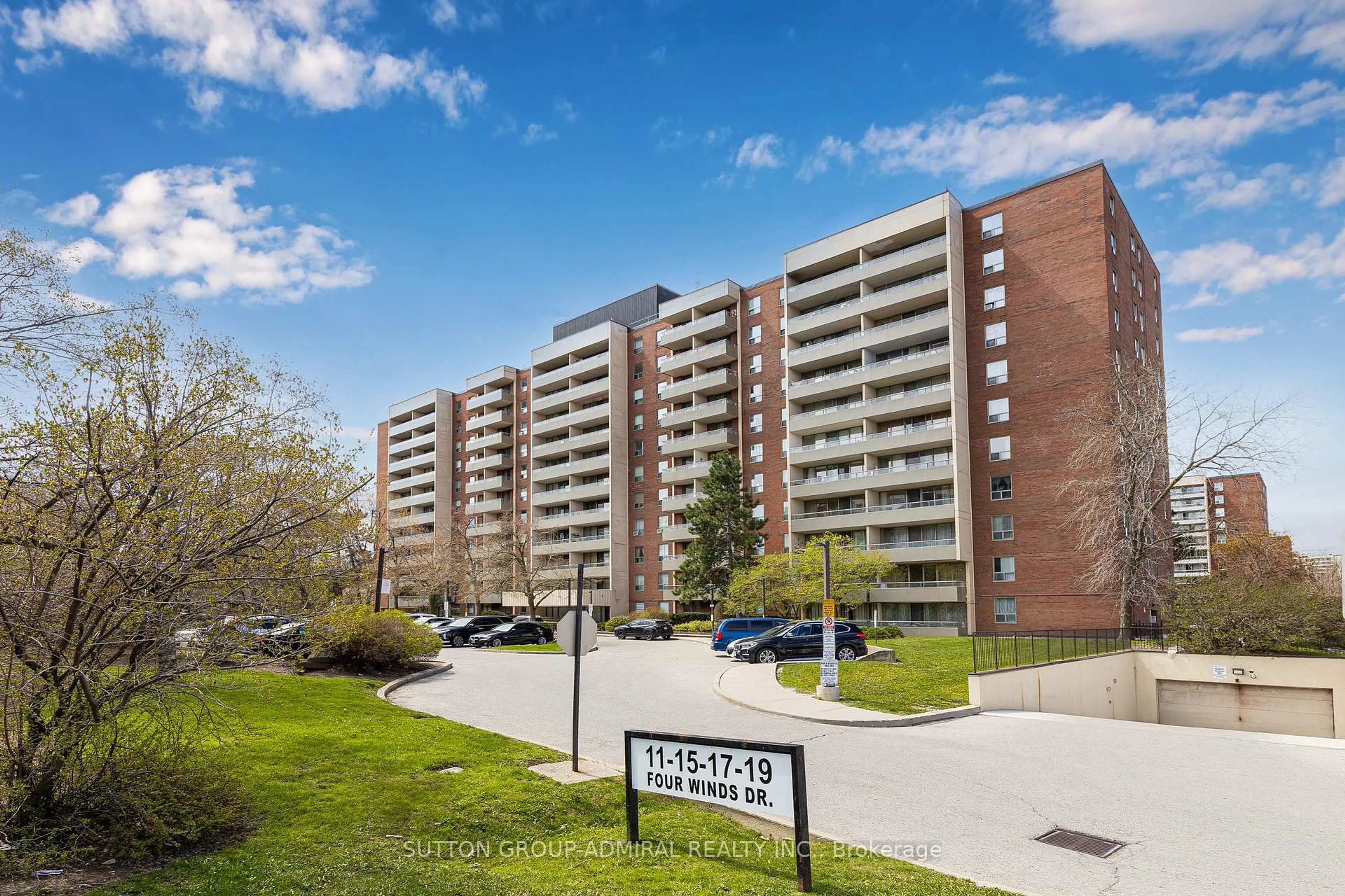 A pic from outside/outdoor area/front of a property/back of a property/a pic from drone, street for 19 Four Winds Dr #1103, Toronto Ontario M3J 2S9
