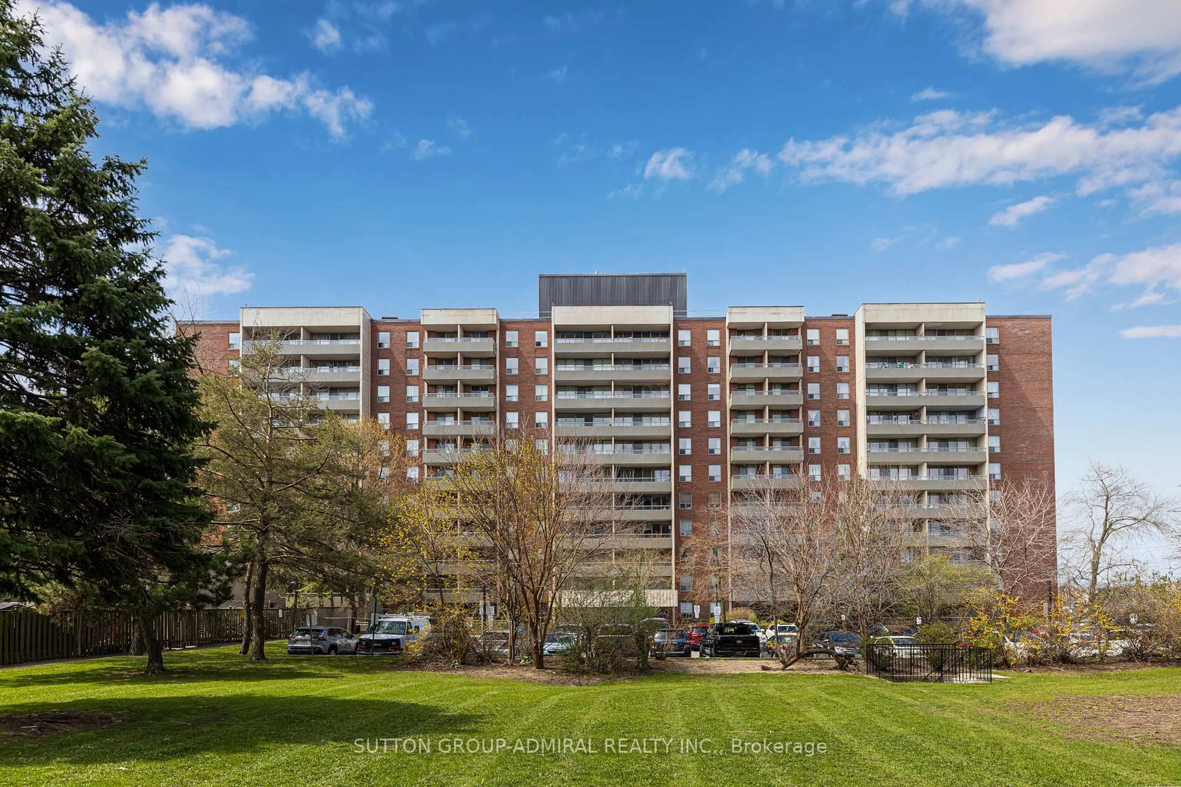 A pic from outside/outdoor area/front of a property/back of a property/a pic from drone, building for 19 Four Winds Dr #1103, Toronto Ontario M3J 2S9