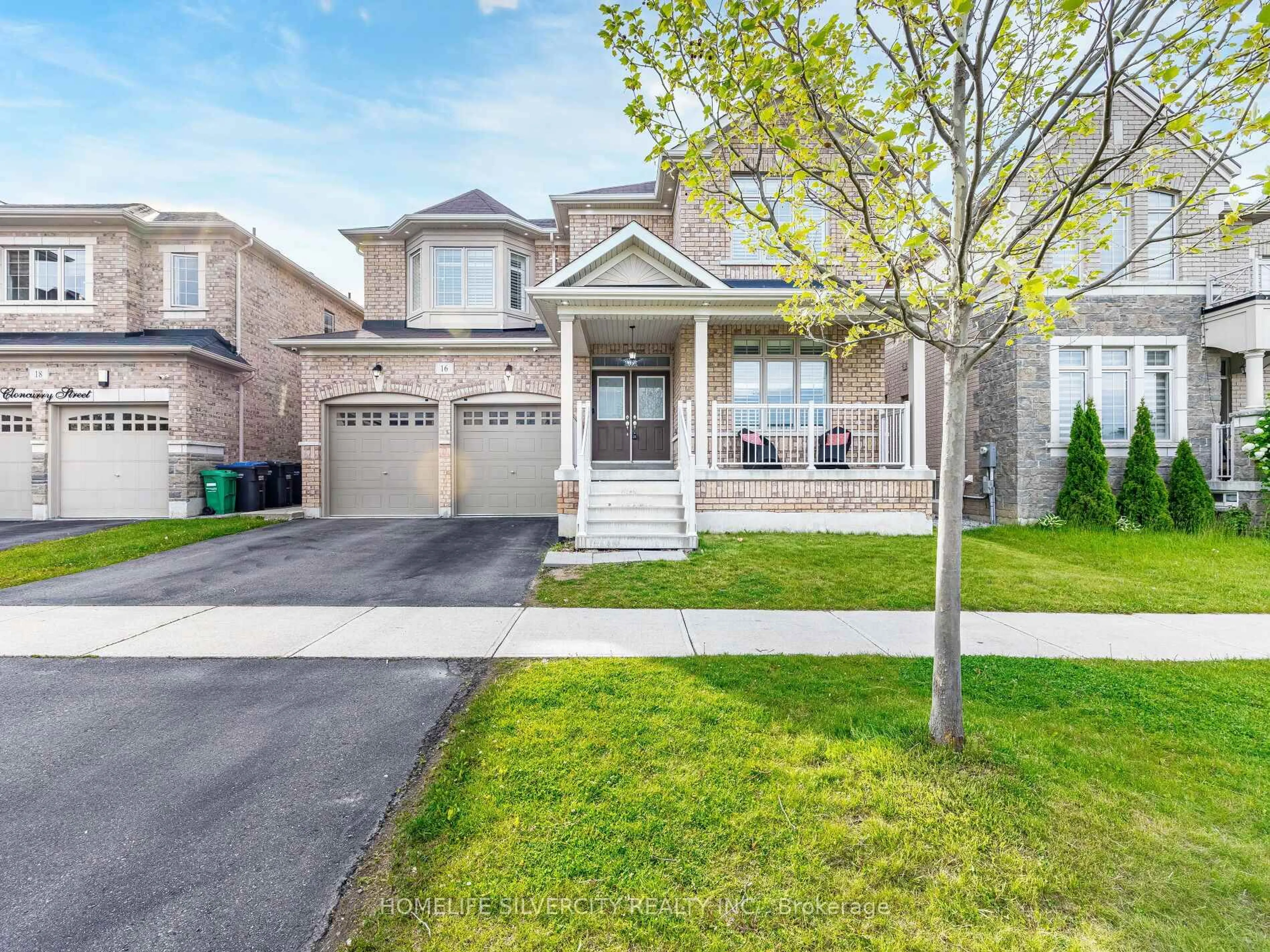 Home with vinyl exterior material, street for 16 Cloncurry St, Brampton Ontario L6P 4G3