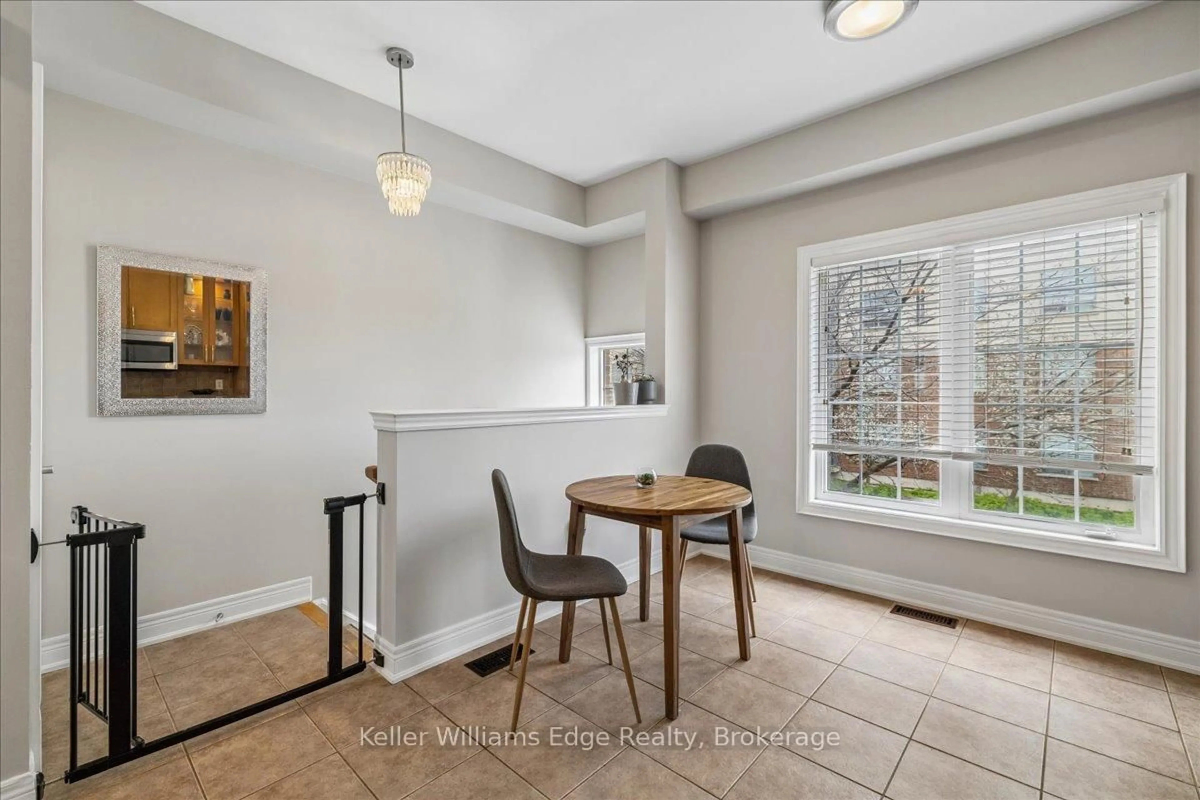 Dining room, unknown for 684 SUMMERS Common, Burlington Ontario L7L 0A5