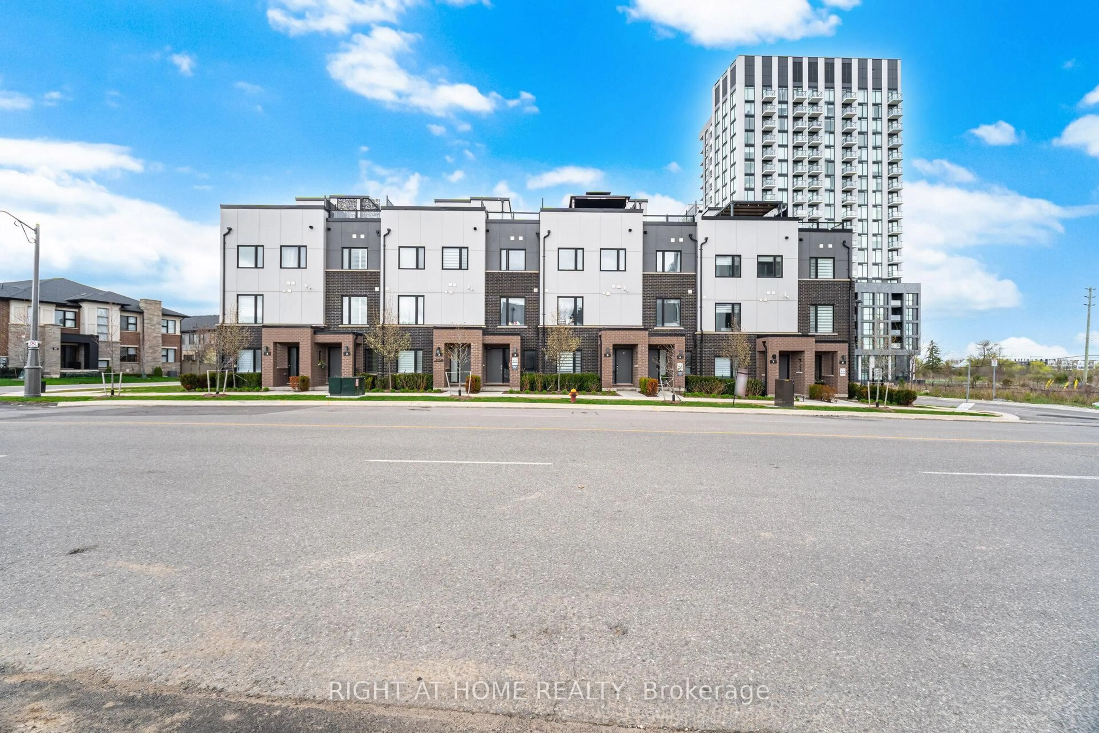 Unknown for 348 Wheat Boom Dr #6, Oakville Ontario L6H 3V6