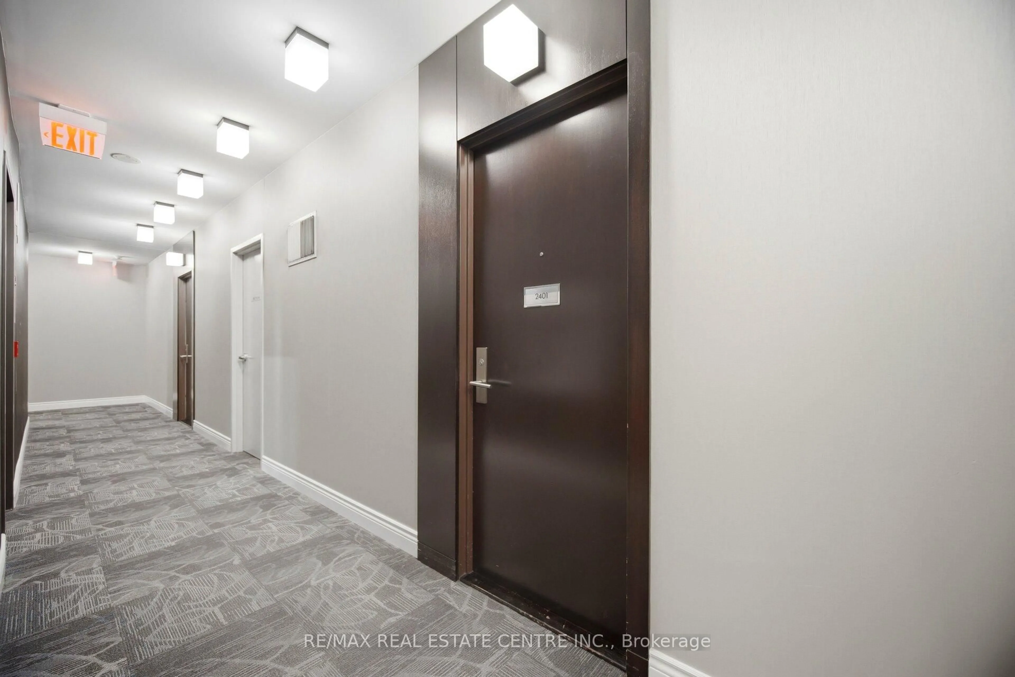Indoor foyer for 50 Absolute Ave #2401, Mississauga Ontario L4Z 0A8