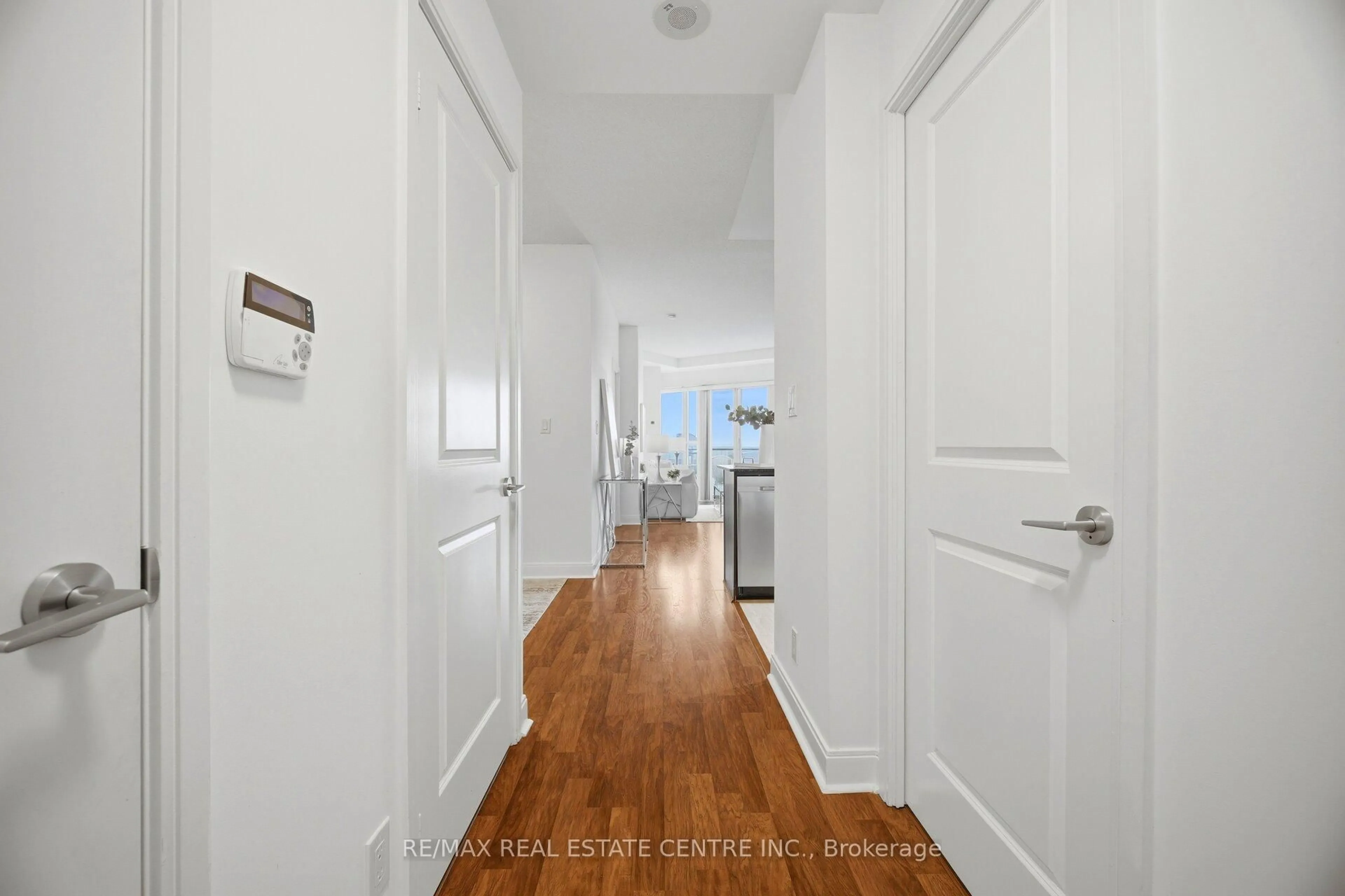 Indoor entryway for 50 Absolute Ave #2401, Mississauga Ontario L4Z 0A8