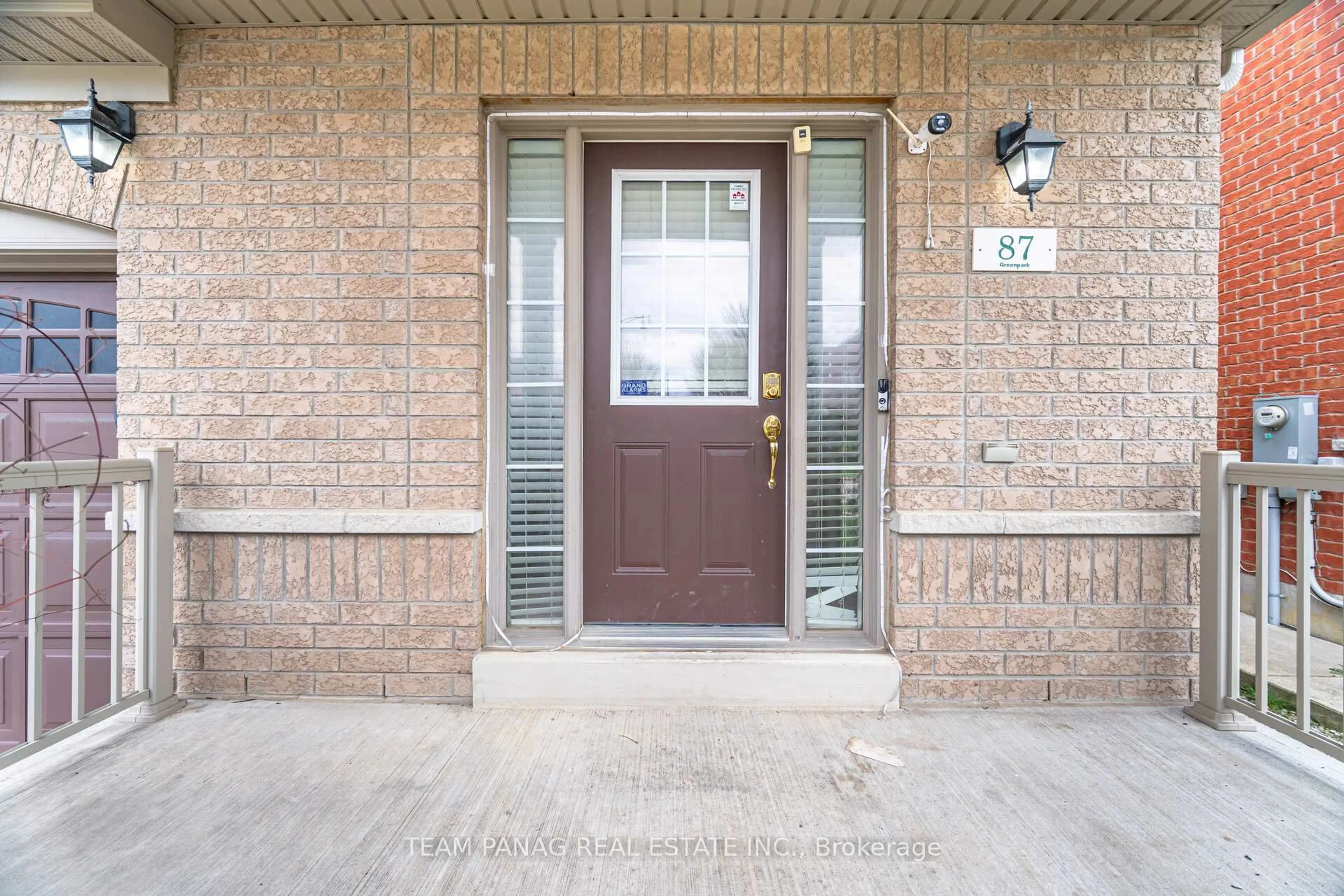 Indoor entryway for 87 Sleightholme Cres, Brampton Ontario L6P 3E6