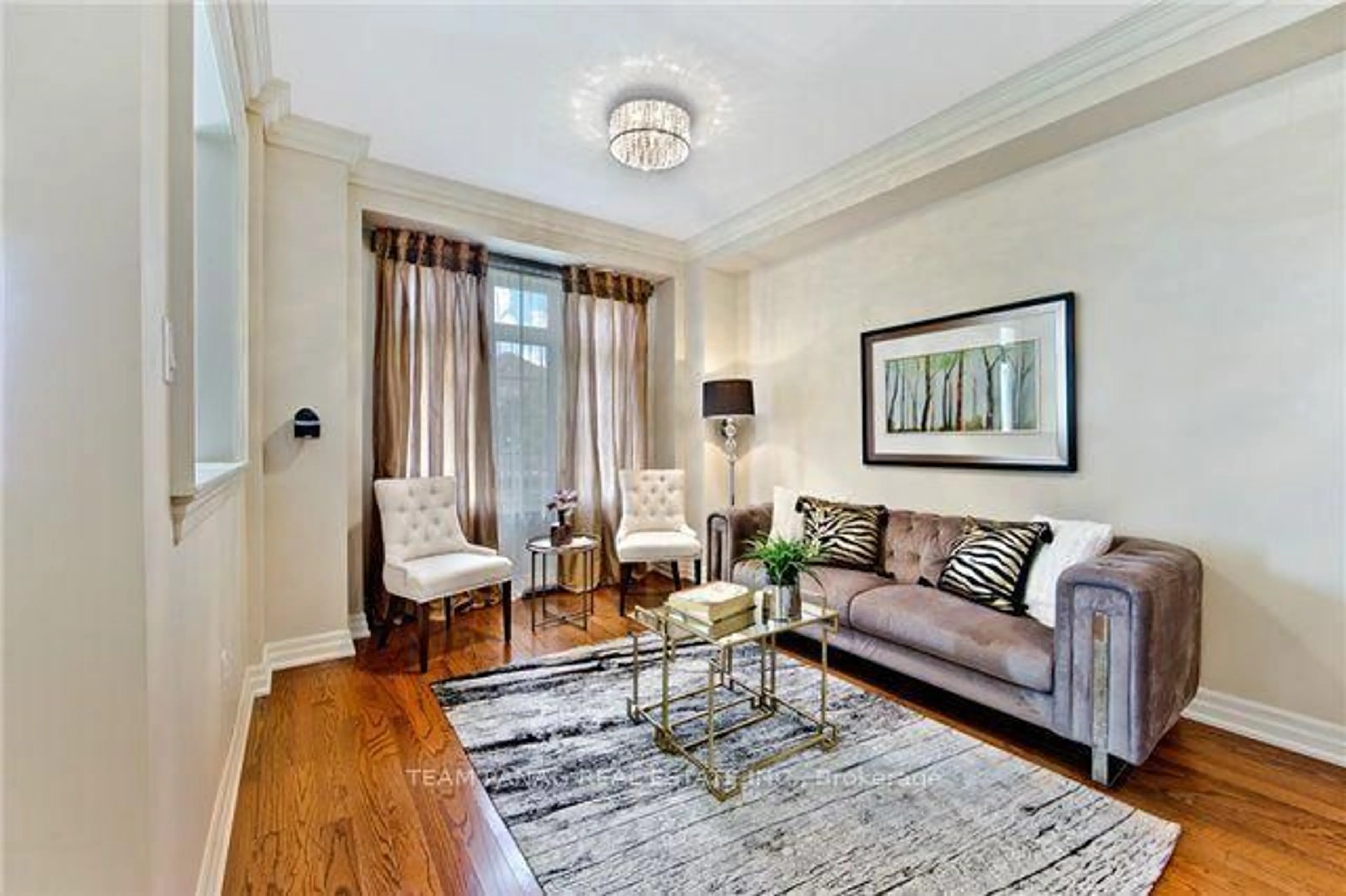 Living room with furniture, unknown for 19 Valleycreek Dr, Brampton Ontario L6P 2B7