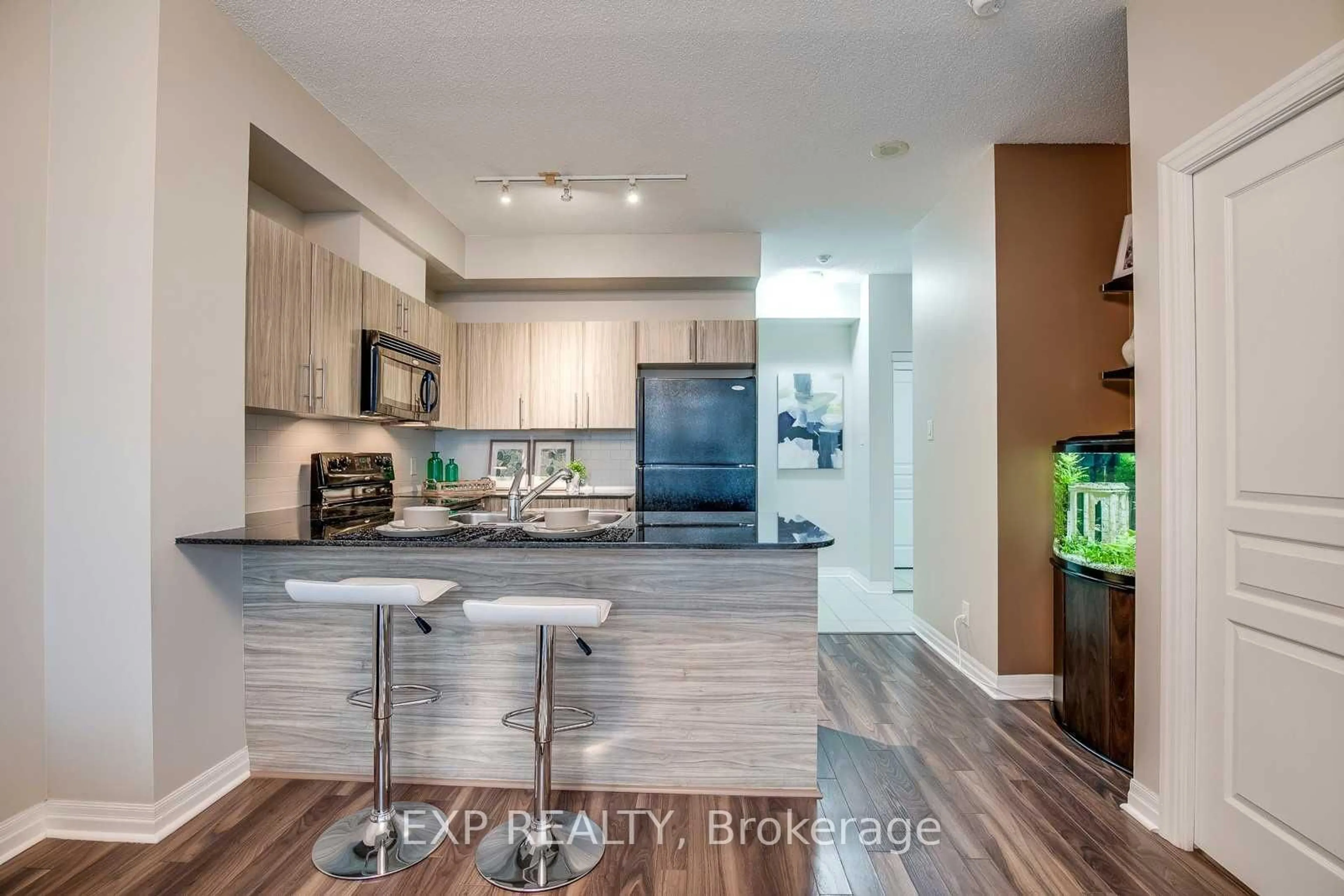 Open concept kitchen, unknown for 3515 Kariya Dr #1701, Mississauga Ontario L5B 0C1