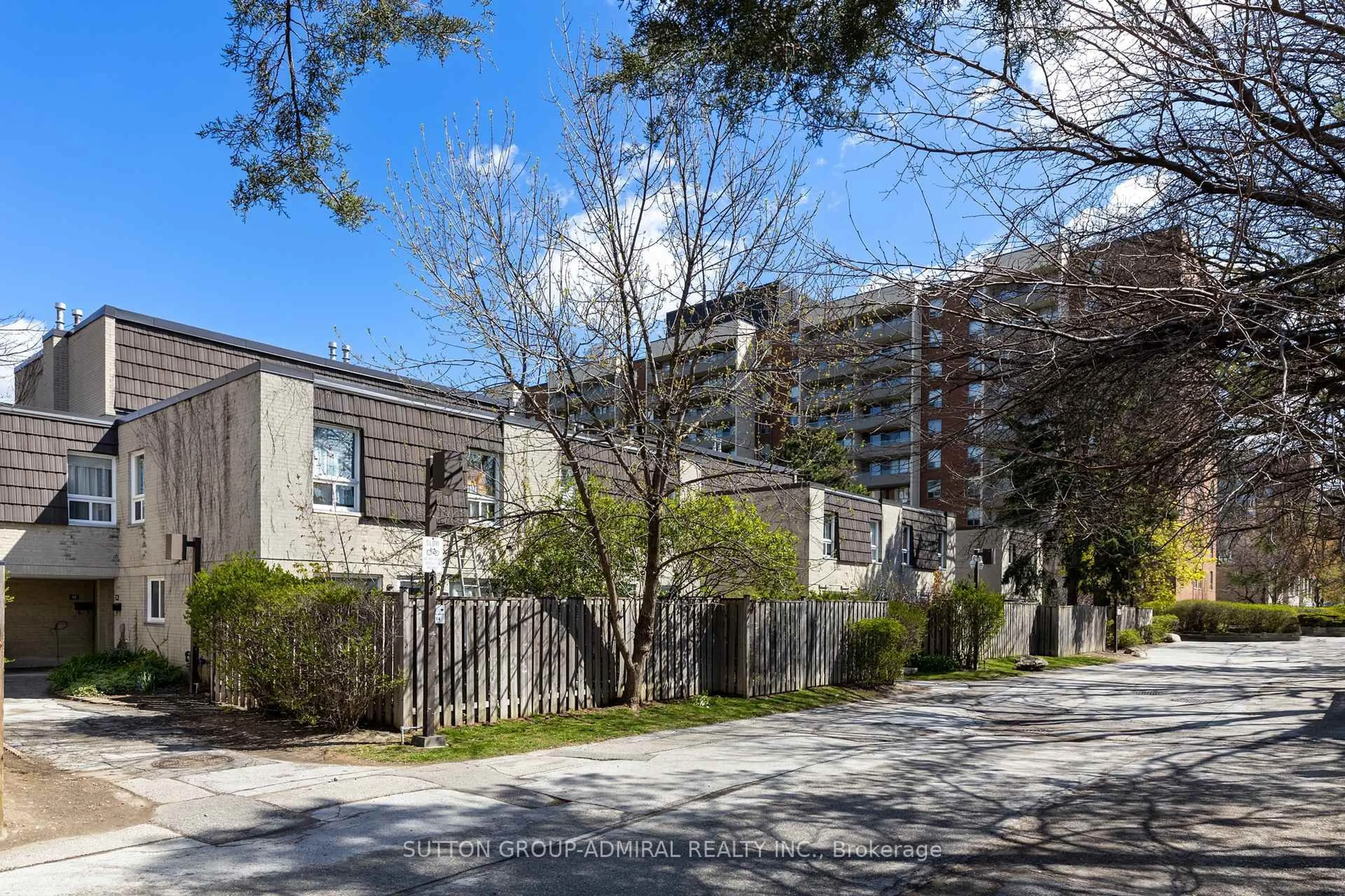 Unknown for 21 Four Winds Dr #11, Toronto Ontario M3J 1K7
