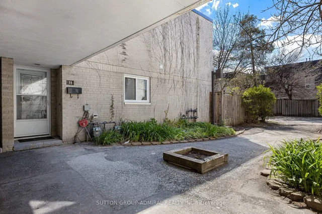 21 Four Winds Dr #11, Toronto 3
