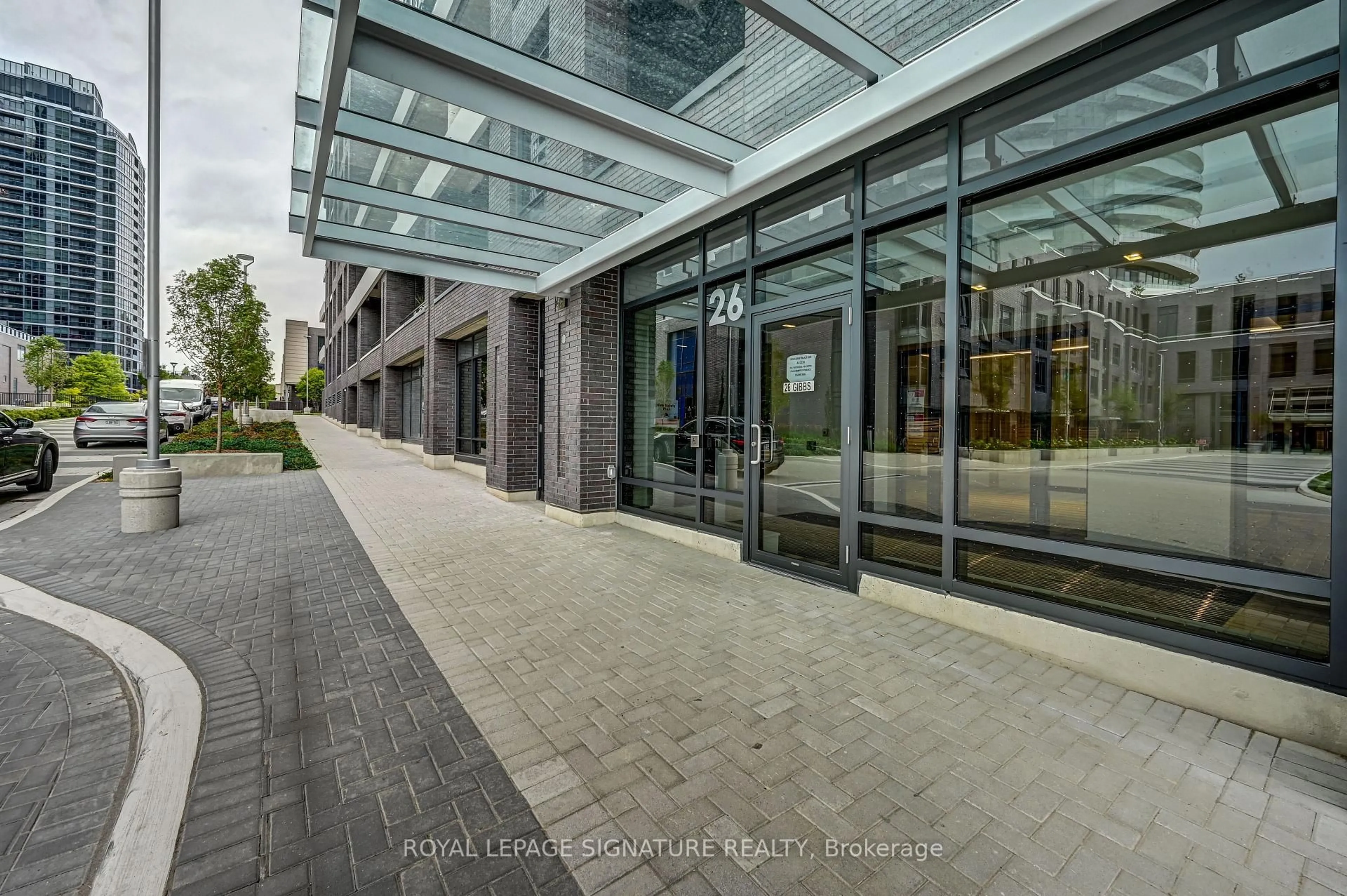 Indoor foyer for 26 Gibbs Rd #548, Toronto Ontario M9B 0E3