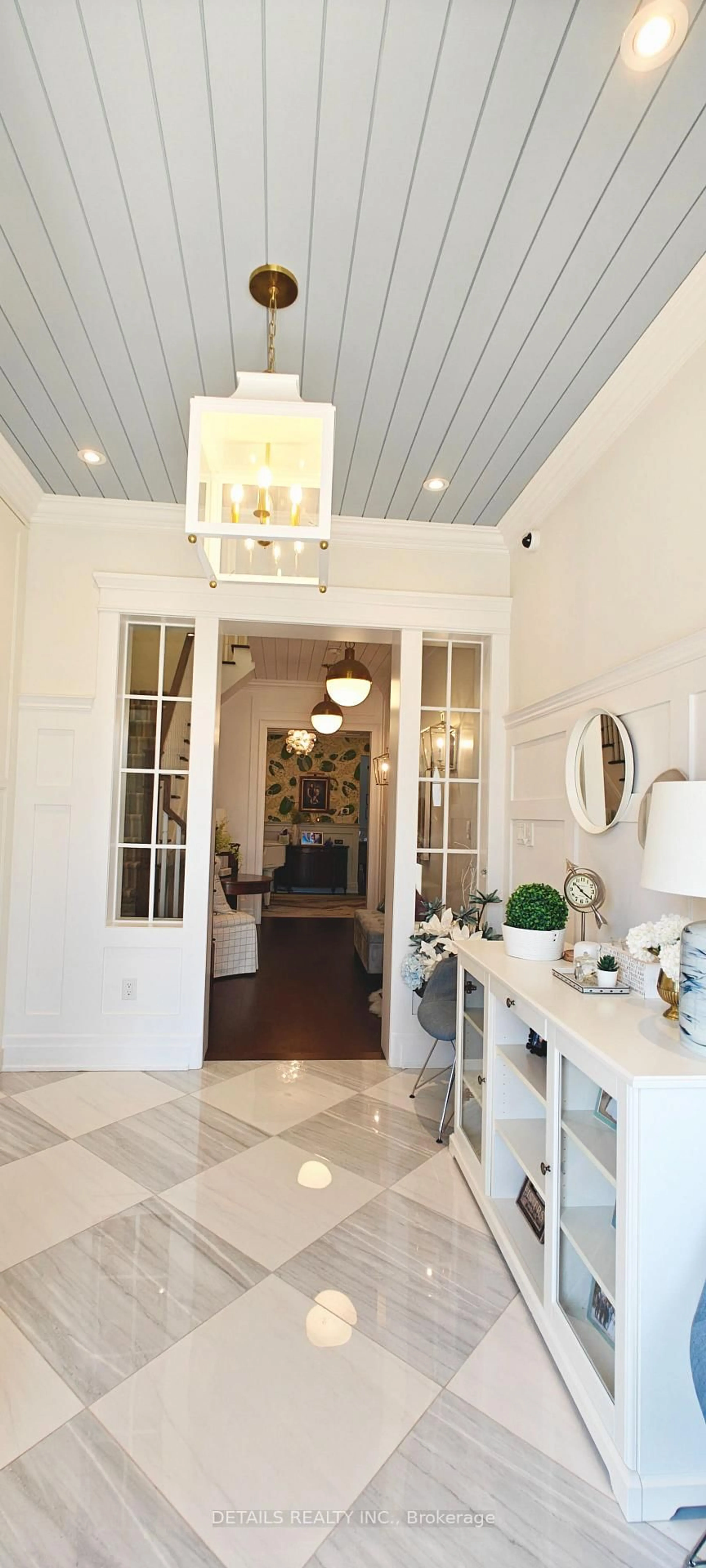 Indoor entryway for 3268 Post Rd, Oakville Ontario L6H 1L2