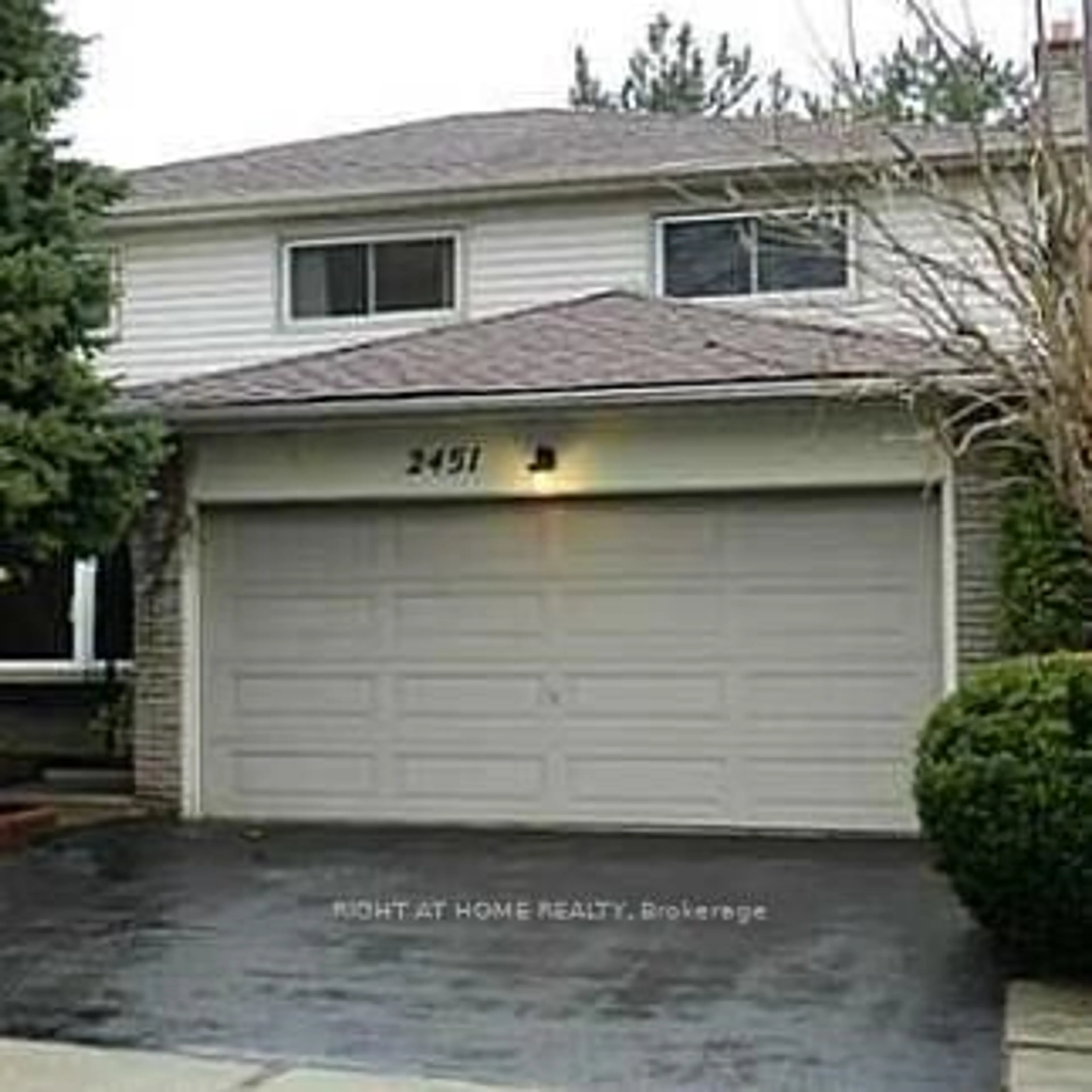 Unknown for 2451 Sinclair Circ, Burlington Ontario L7P 3K9