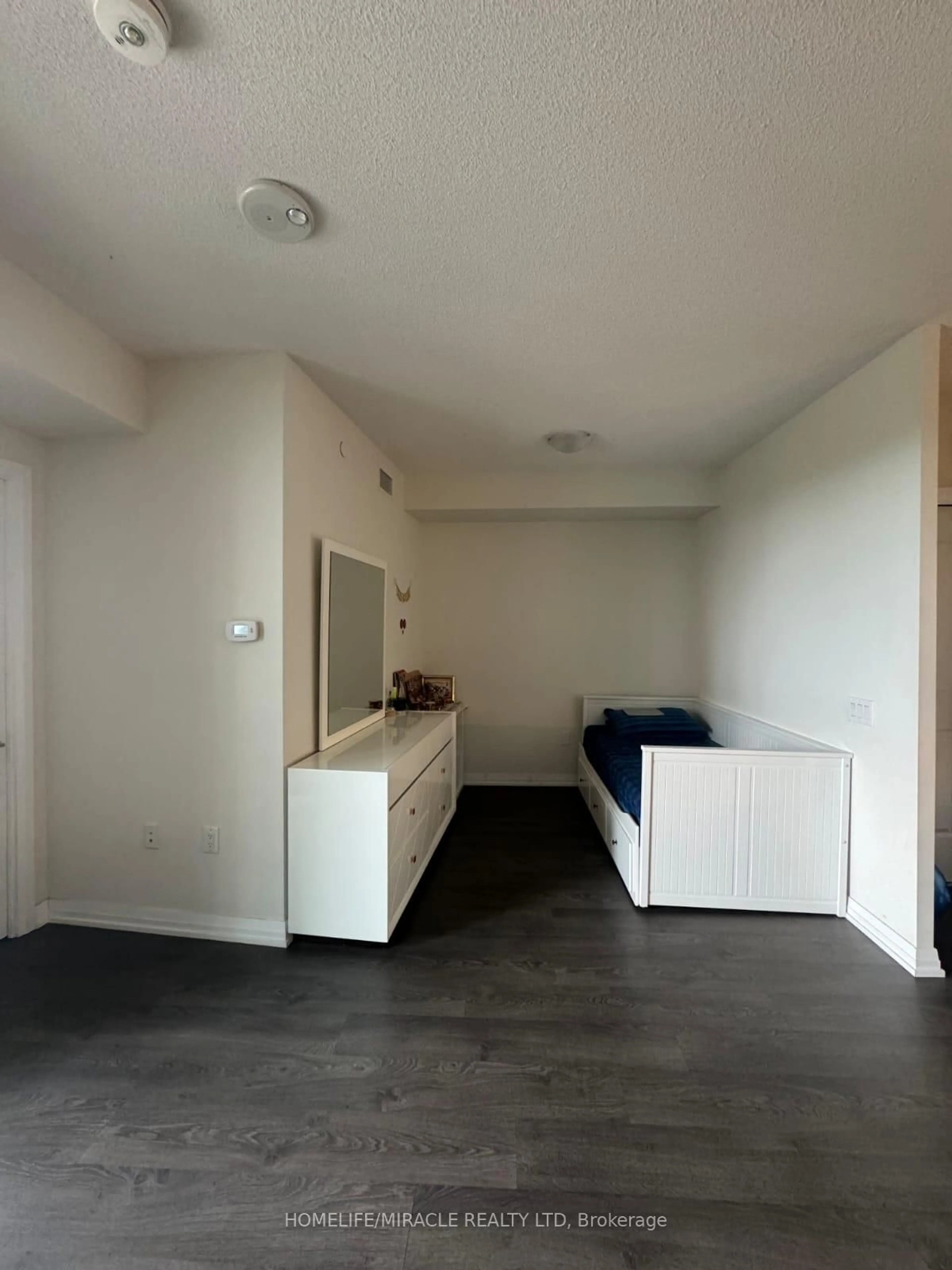 A pic of a room for 50 Thomas Riley Rd #521, Toronto Ontario M9B 0C5