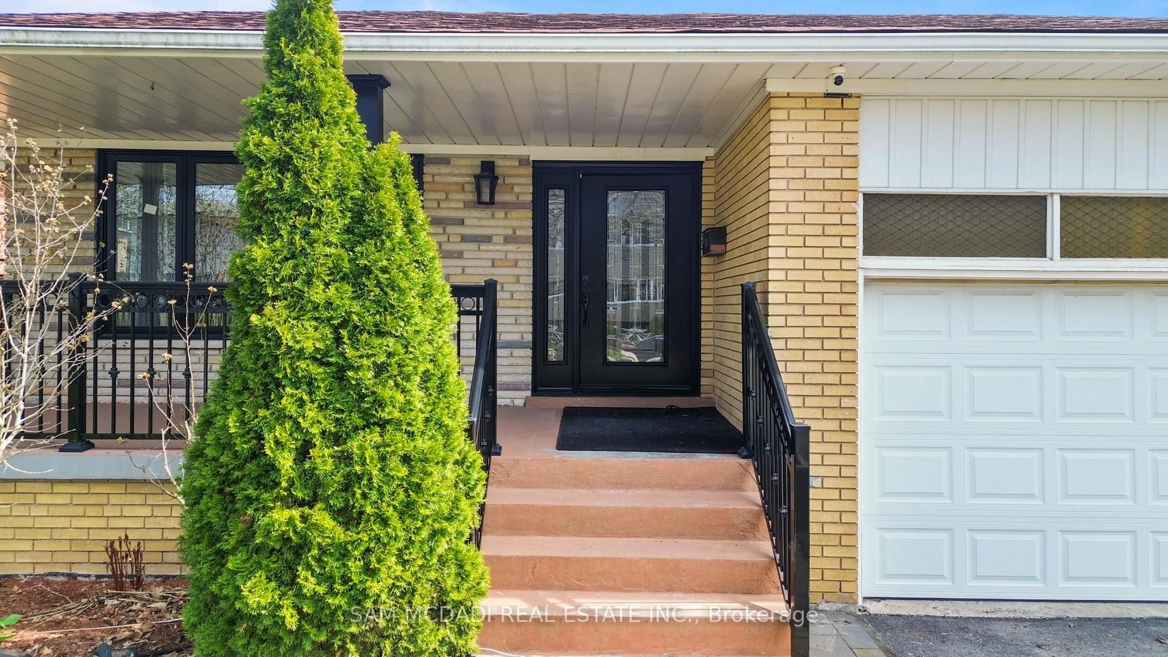 Home with brick exterior material, street for 1214 Conyers Cres, Mississauga Ontario L5C 1K1
