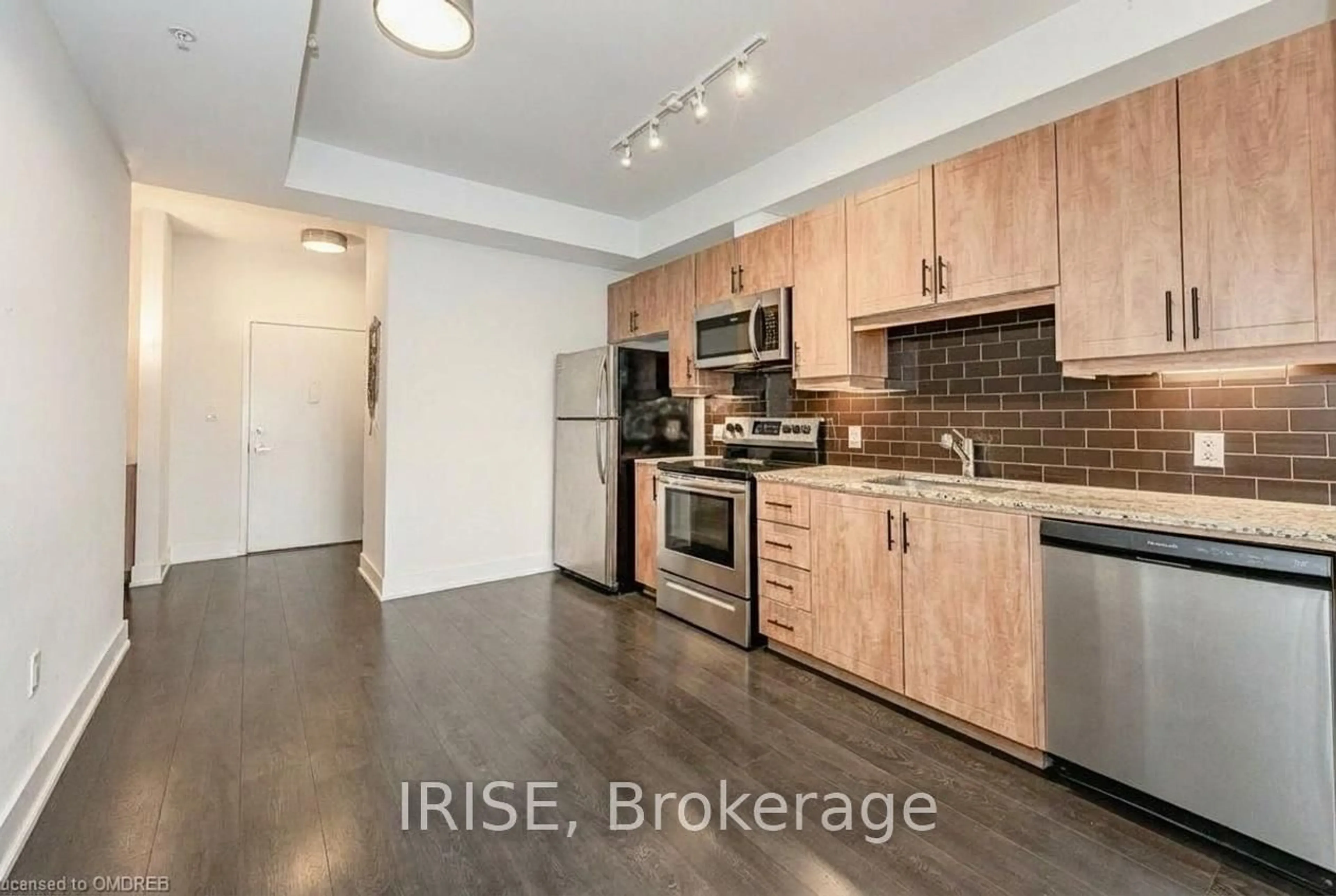 Standard kitchen, unknown for 4040 Upper Middle Rd #319, Burlington Ontario L7M 0H2