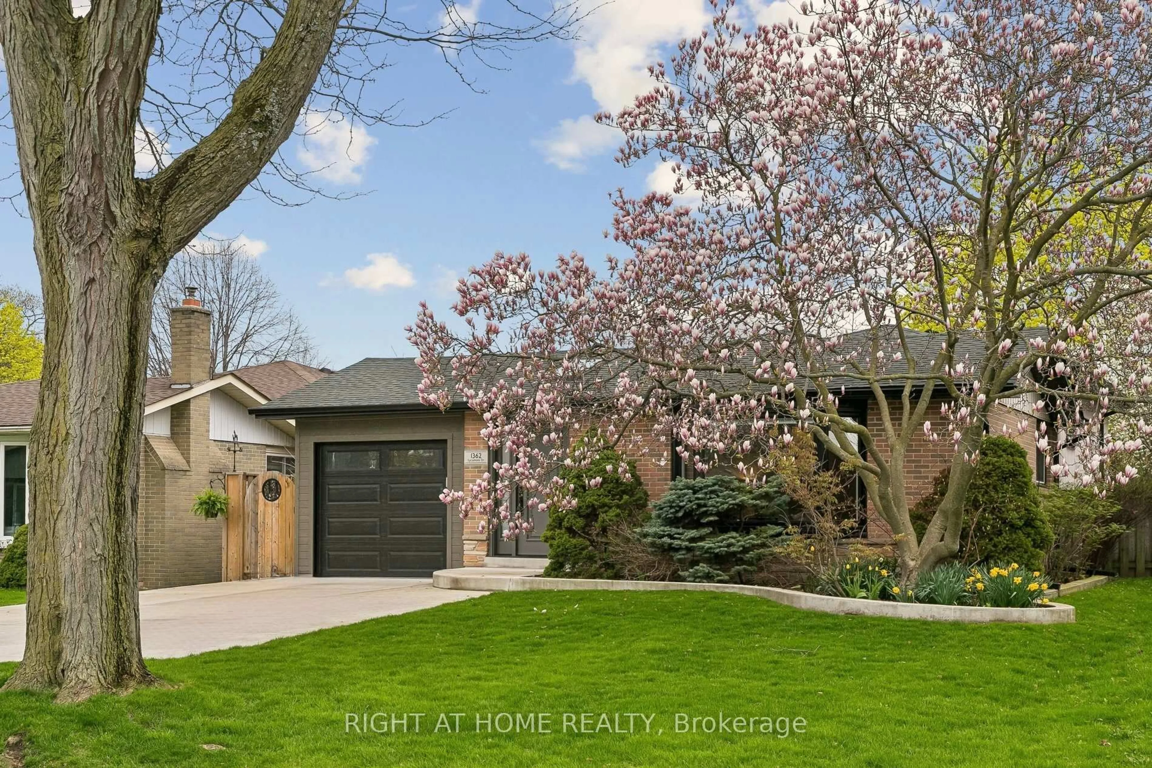 Unknown for 1362 Sycamore Dr, Burlington Ontario L7M 1H2