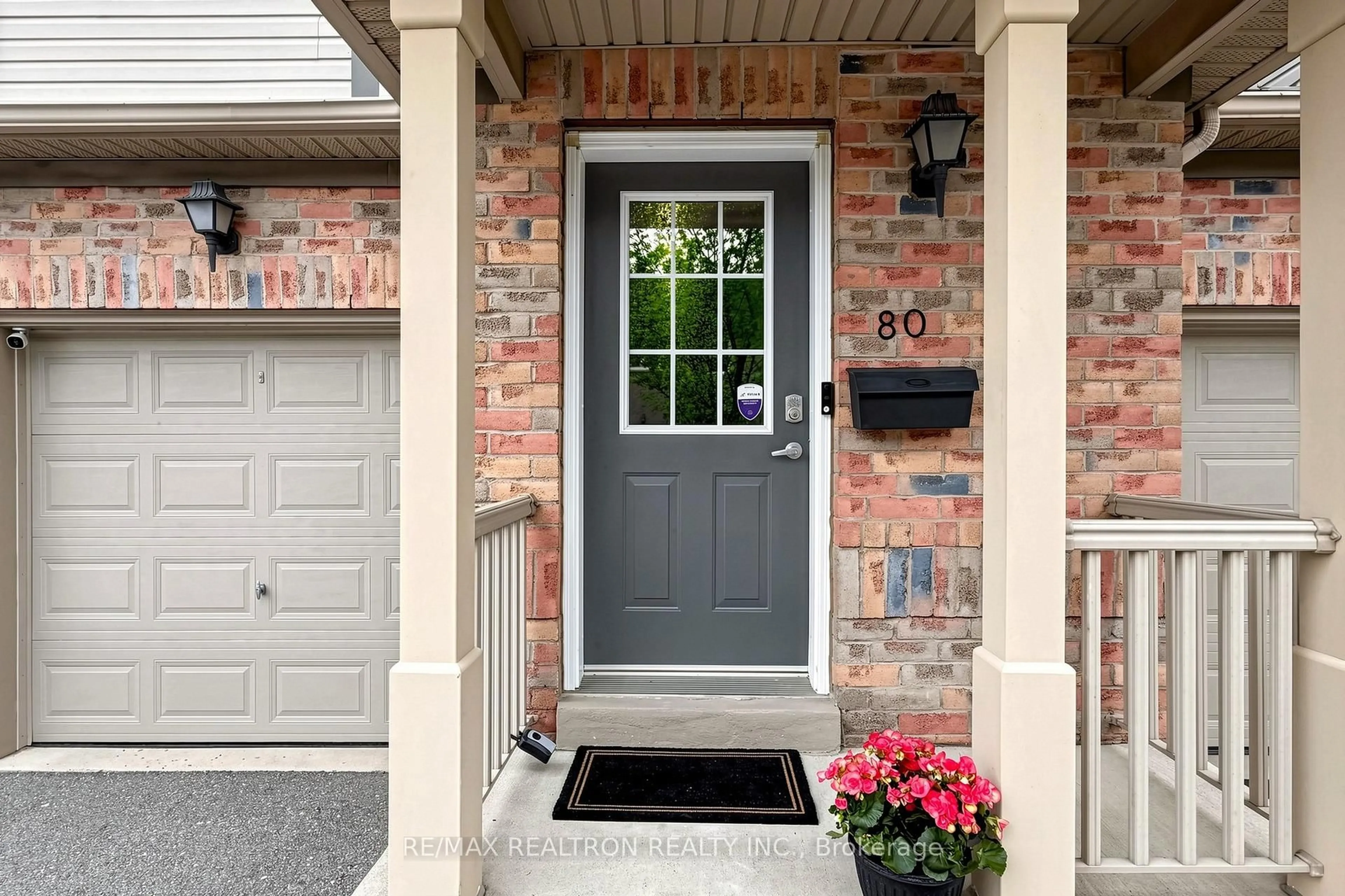 Indoor entryway for 4600 Kimbermount Ave #80, Mississauga Ontario L5M 6Z6