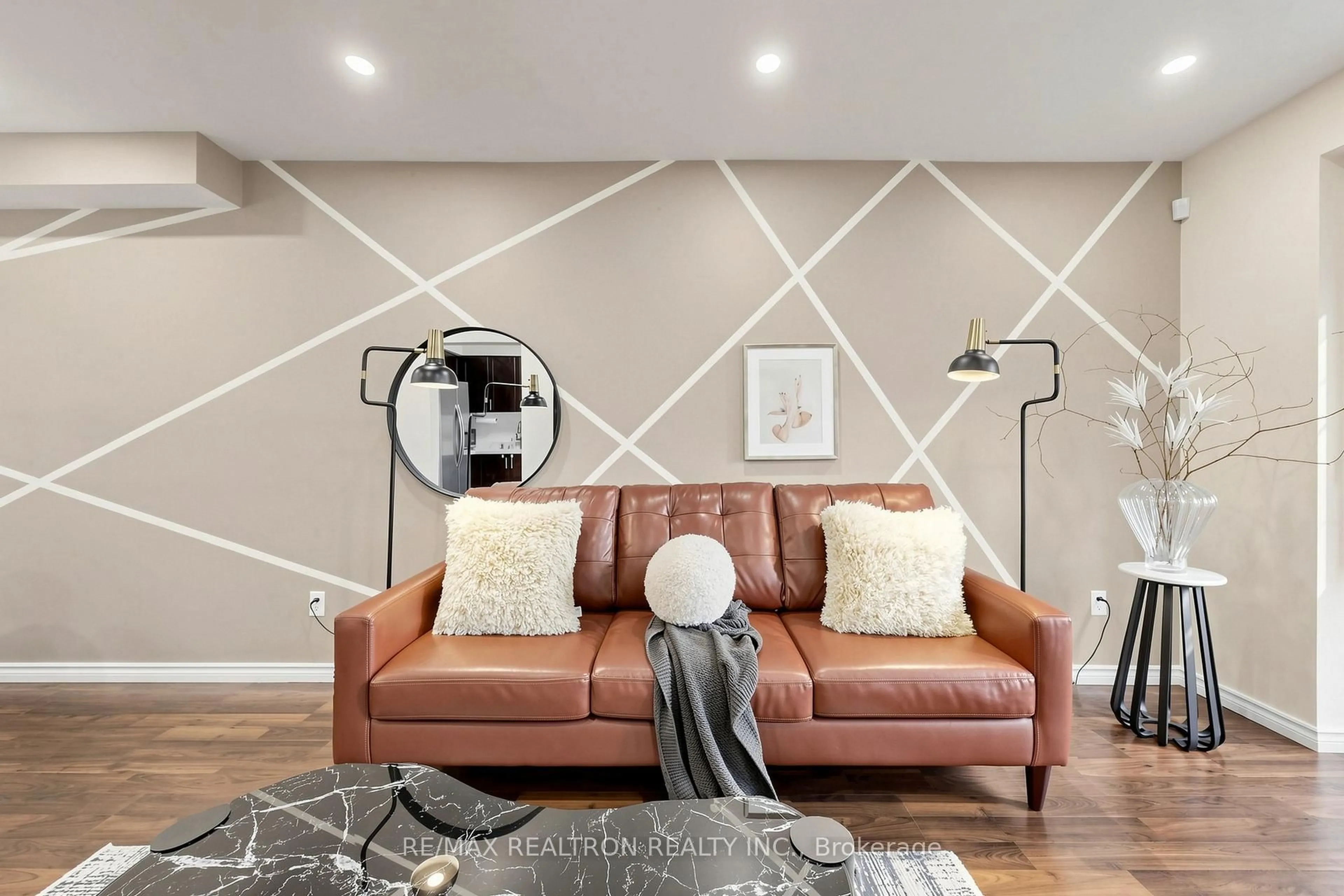 Living room with furniture, unknown for 4600 Kimbermount Ave #80, Mississauga Ontario L5M 6Z6