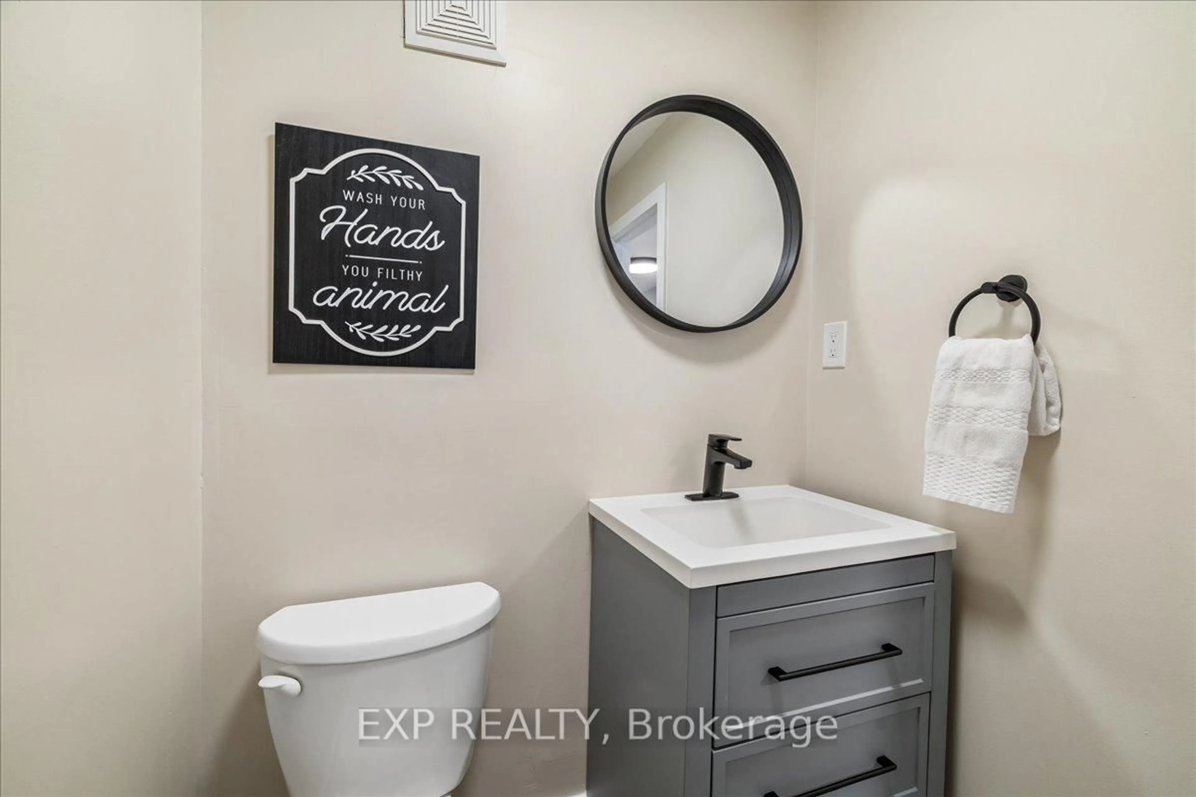 Contemporary bathroom, ceramic/tile floor for 5878 Montevideo Rd #2, Mississauga Ontario L5N 2V5
