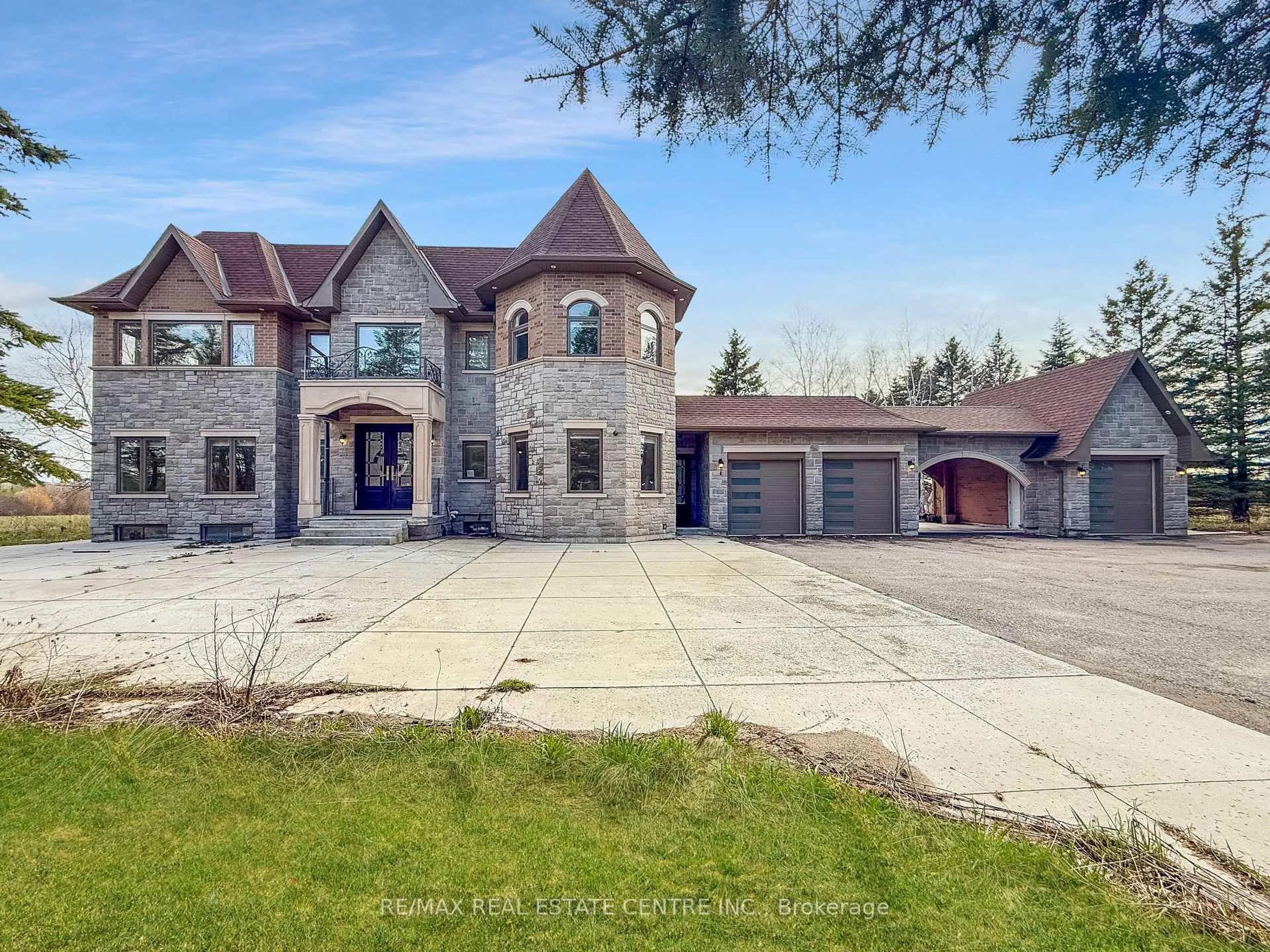 Home with brick exterior material, unknown for 20174 Kennedy Rd, Caledon Ontario L7K 1Y3
