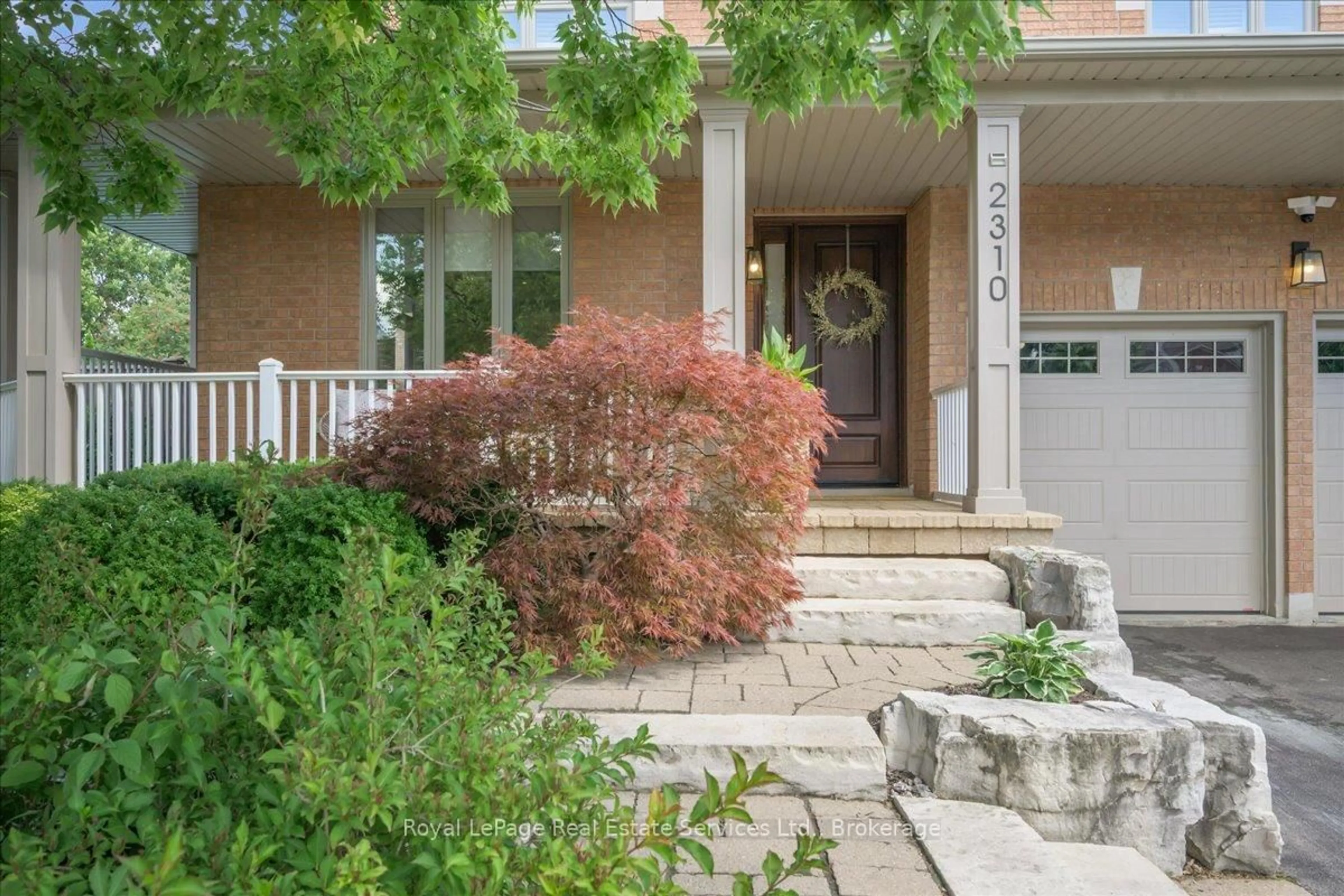 Home with brick exterior material, street for 2310 Briargrove Circ, Oakville Ontario L6M 5A5