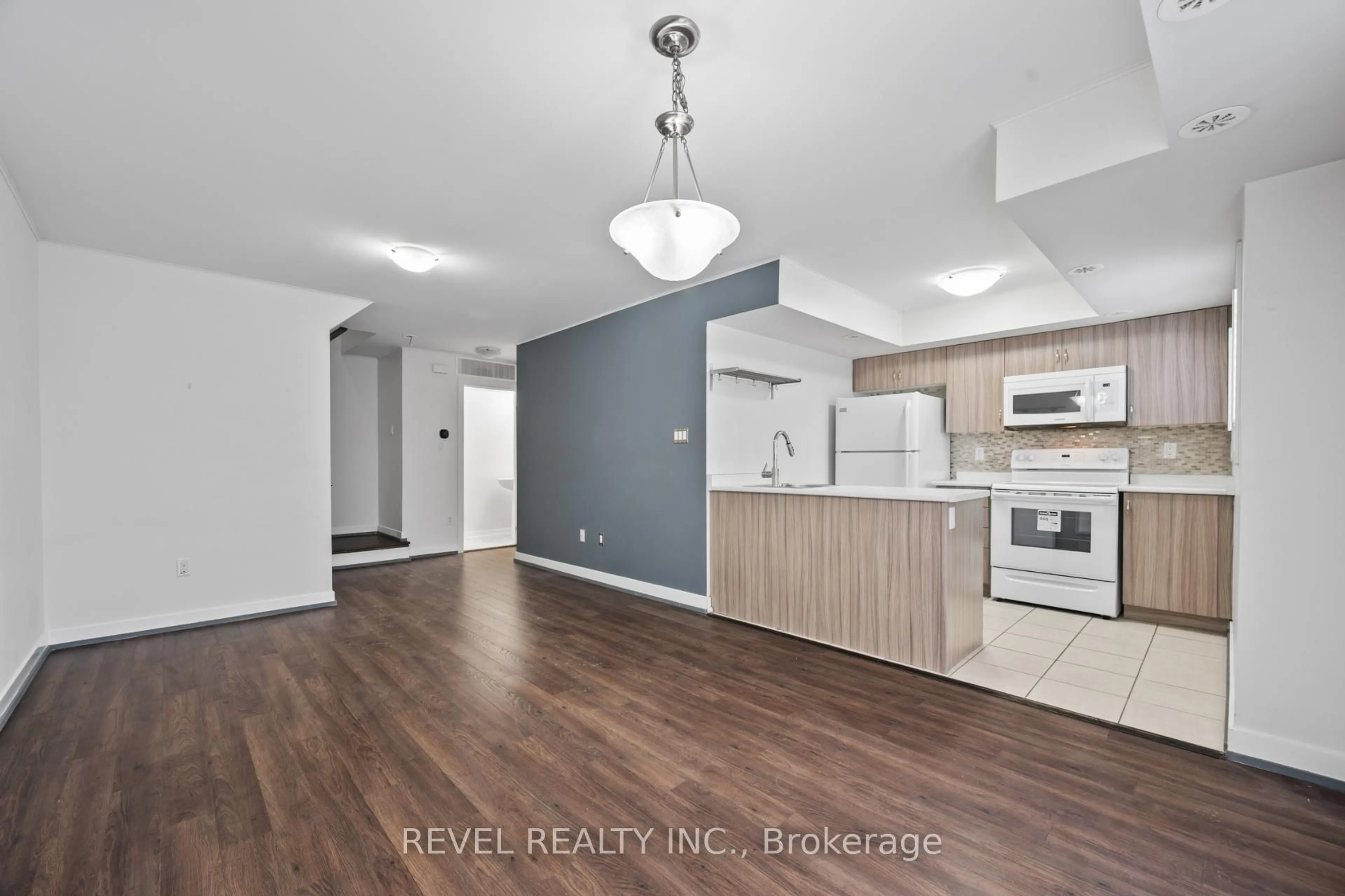 Open concept kitchen, unknown for 2315 Sheppard Ave #57, Toronto Ontario M9M 0E8
