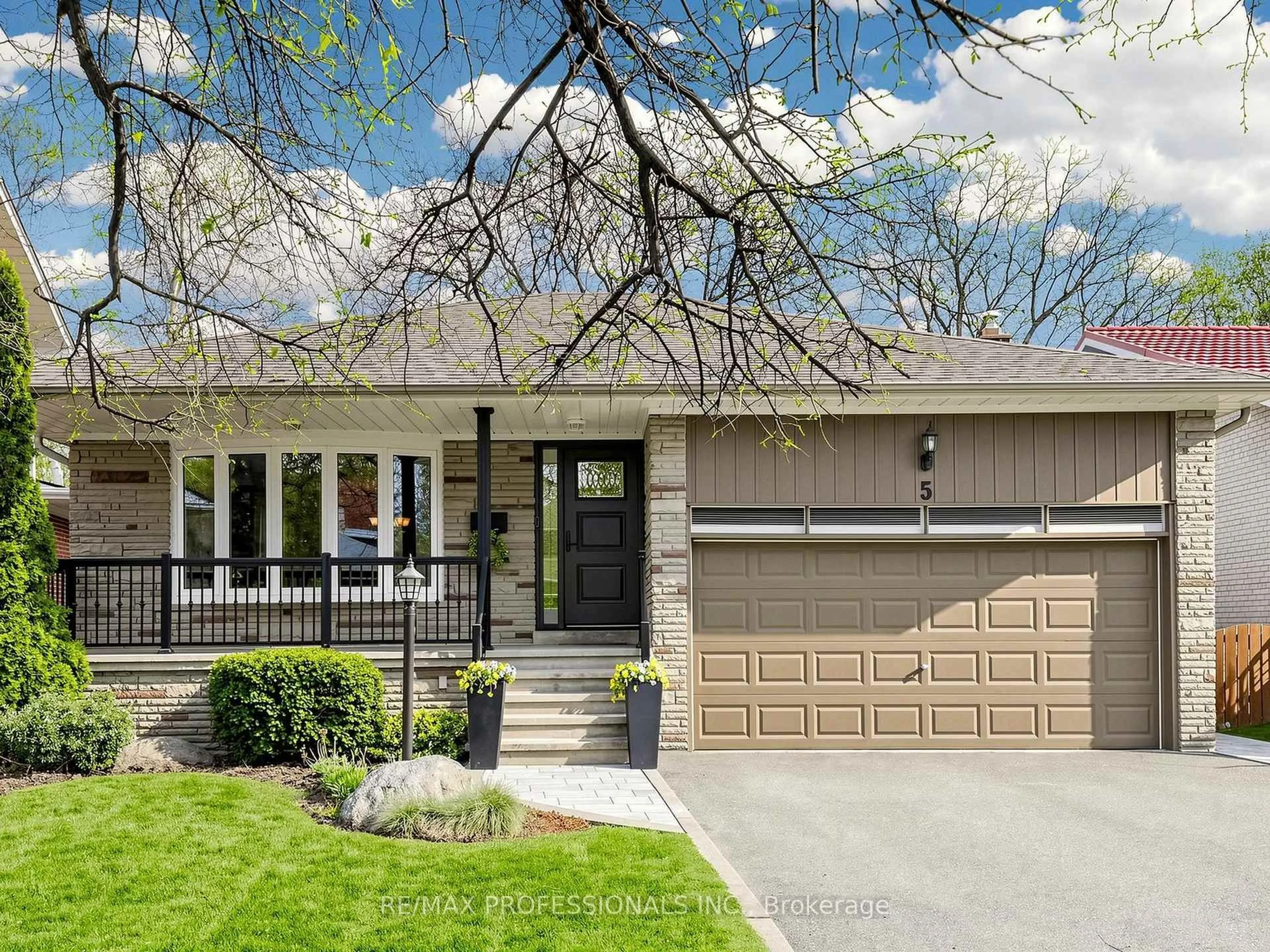 Home with brick exterior material, street for 5 Muirdale Ave, Toronto Ontario M9R 2V3