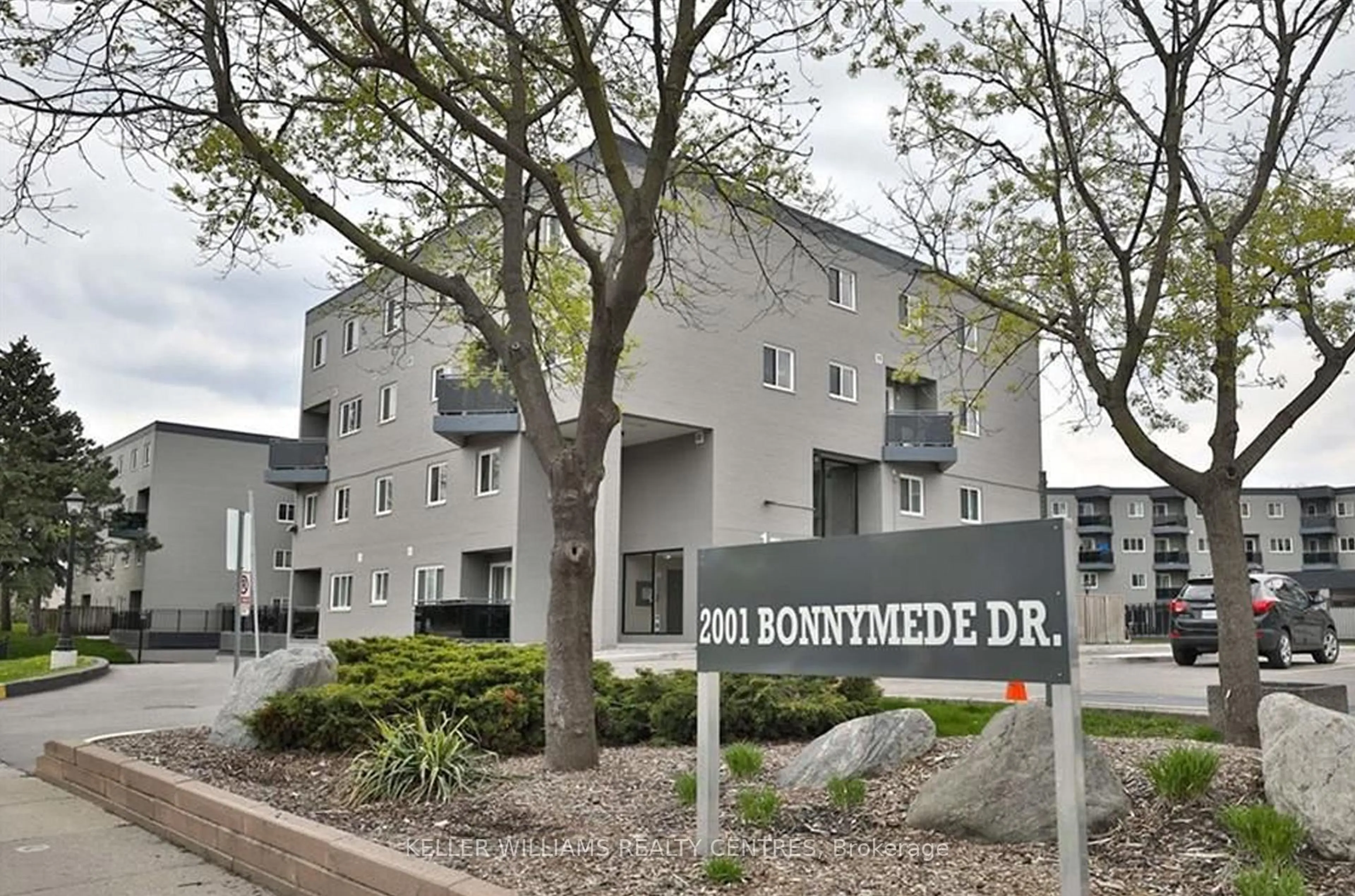 Unknown for 2001 Bonnymede Dr #102, Mississauga Ontario L5J 4H8