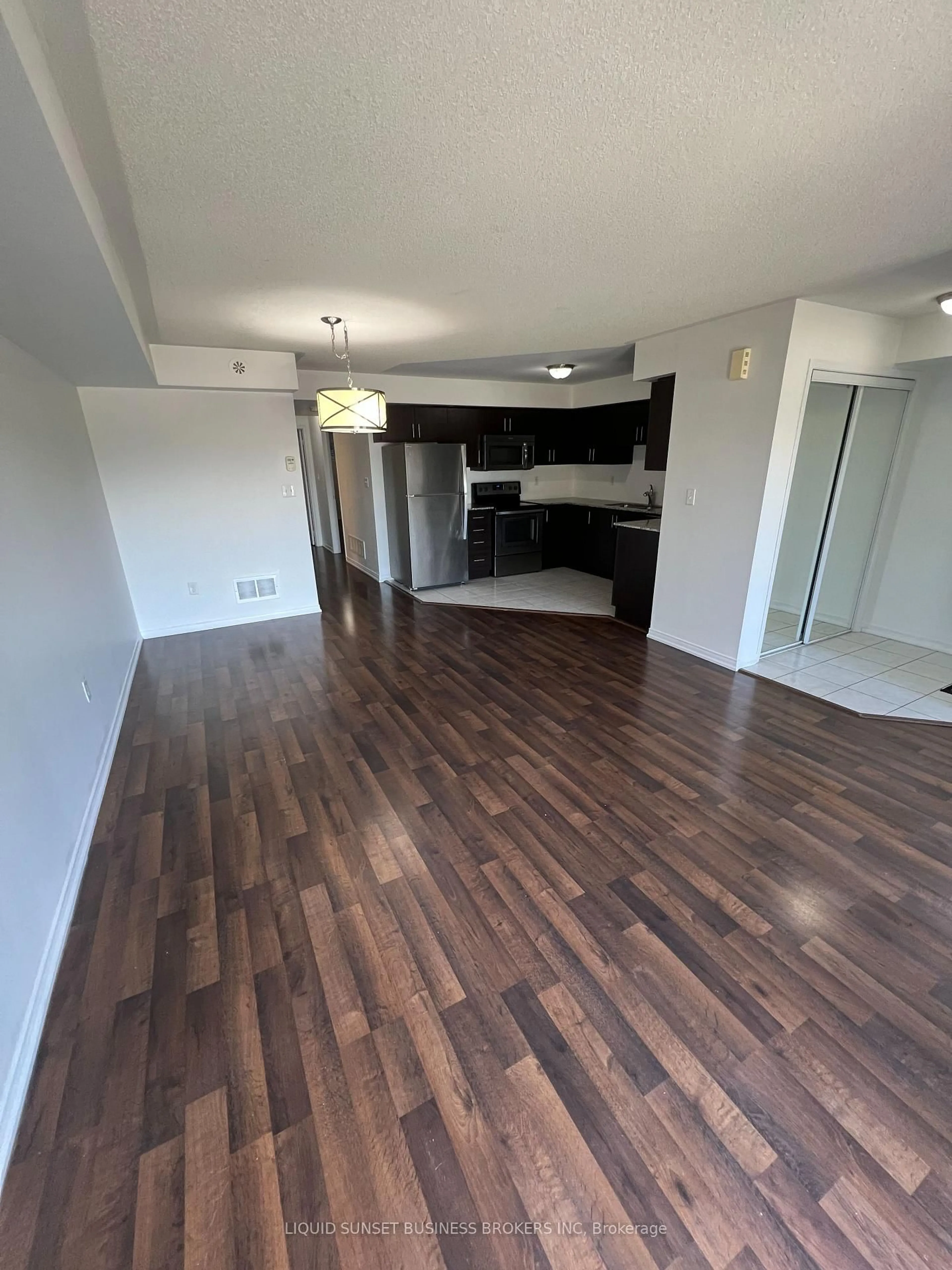 A pic of a room for 2504 Post Rd #4, Oakville Ontario L6H 0K1