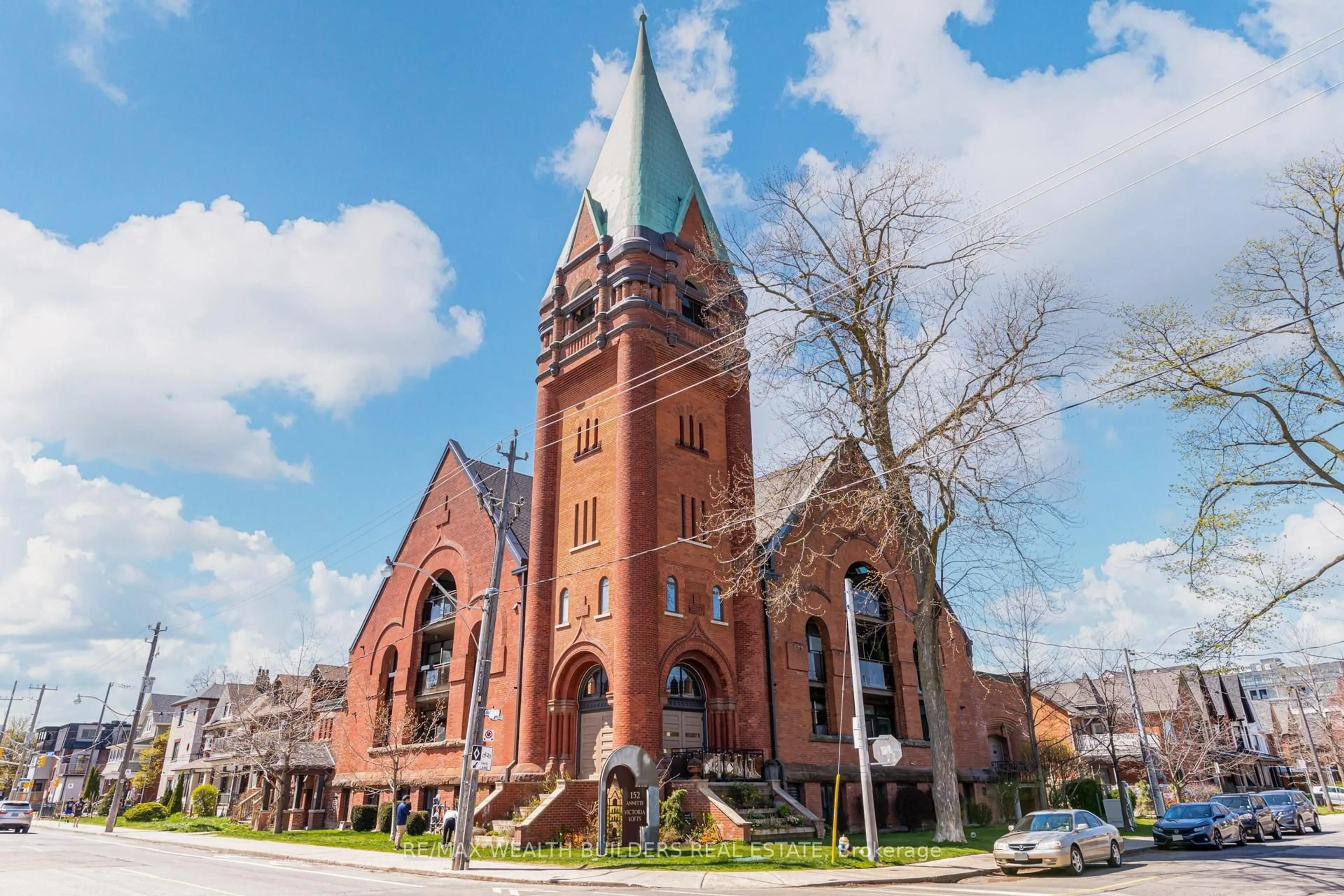 Home with brick exterior material, building for 152 Annette St #210, Toronto Ontario M6P 1P4