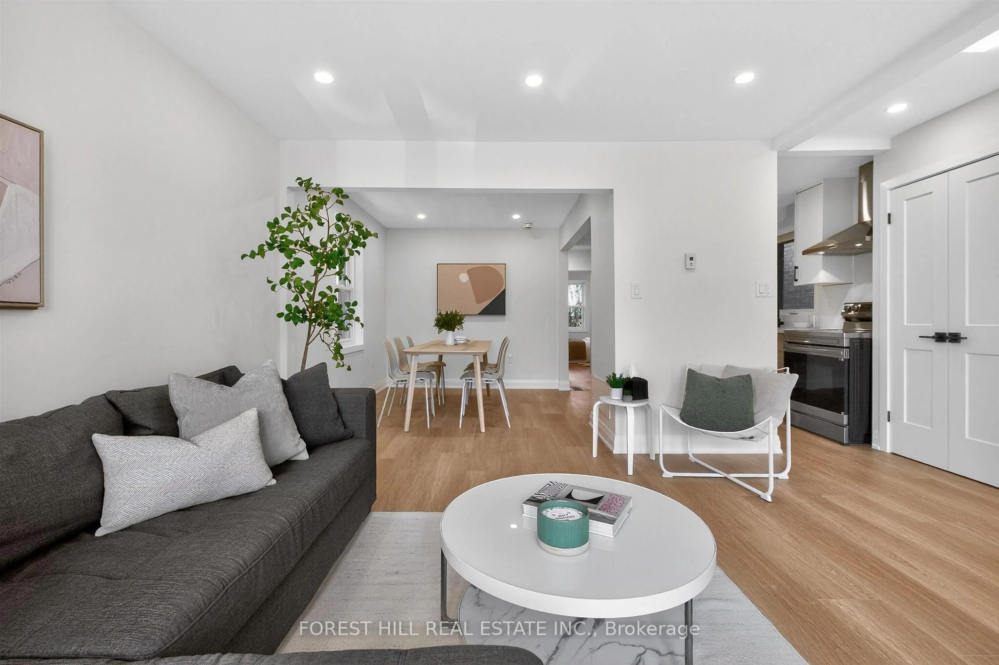 Living room with furniture, unknown for 17 Alexander St, Toronto Ontario M8V 2K7