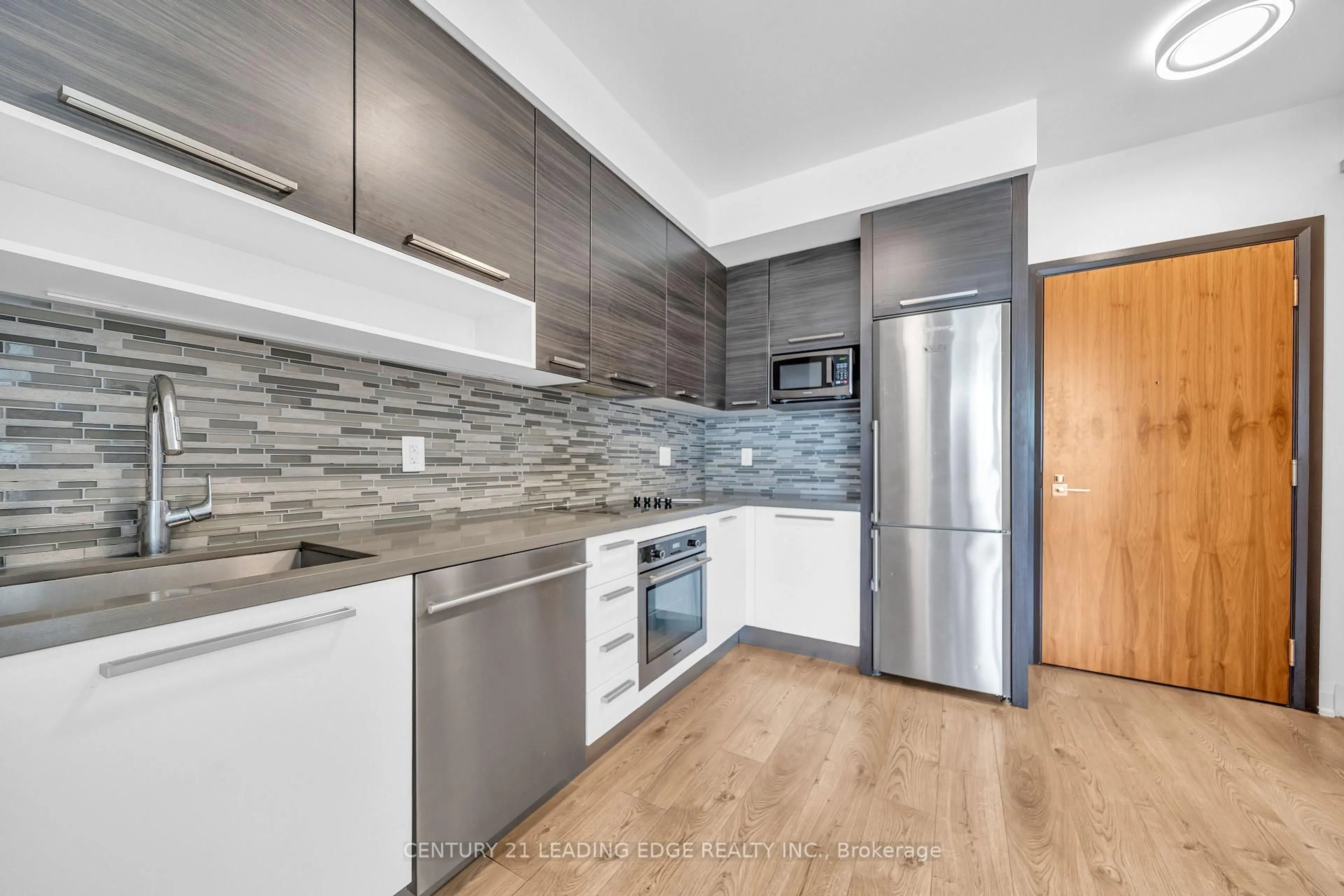 Standard kitchen, unknown for 36 Park Lawn Rd #2608, Toronto Ontario M8Y 3H8