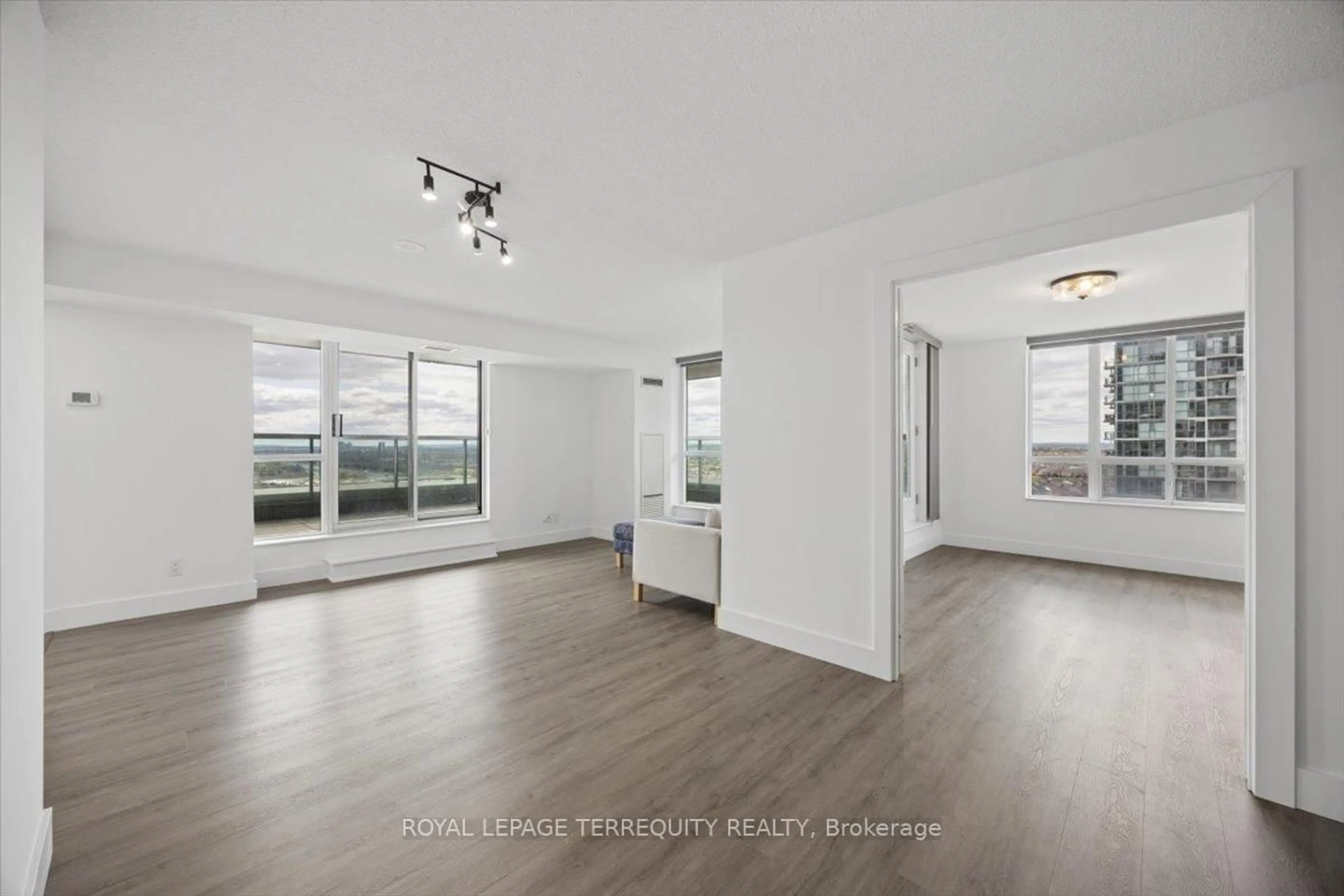 A pic of a room for 335 Rathburn Rd #2212, Mississauga Ontario L5B 0C8