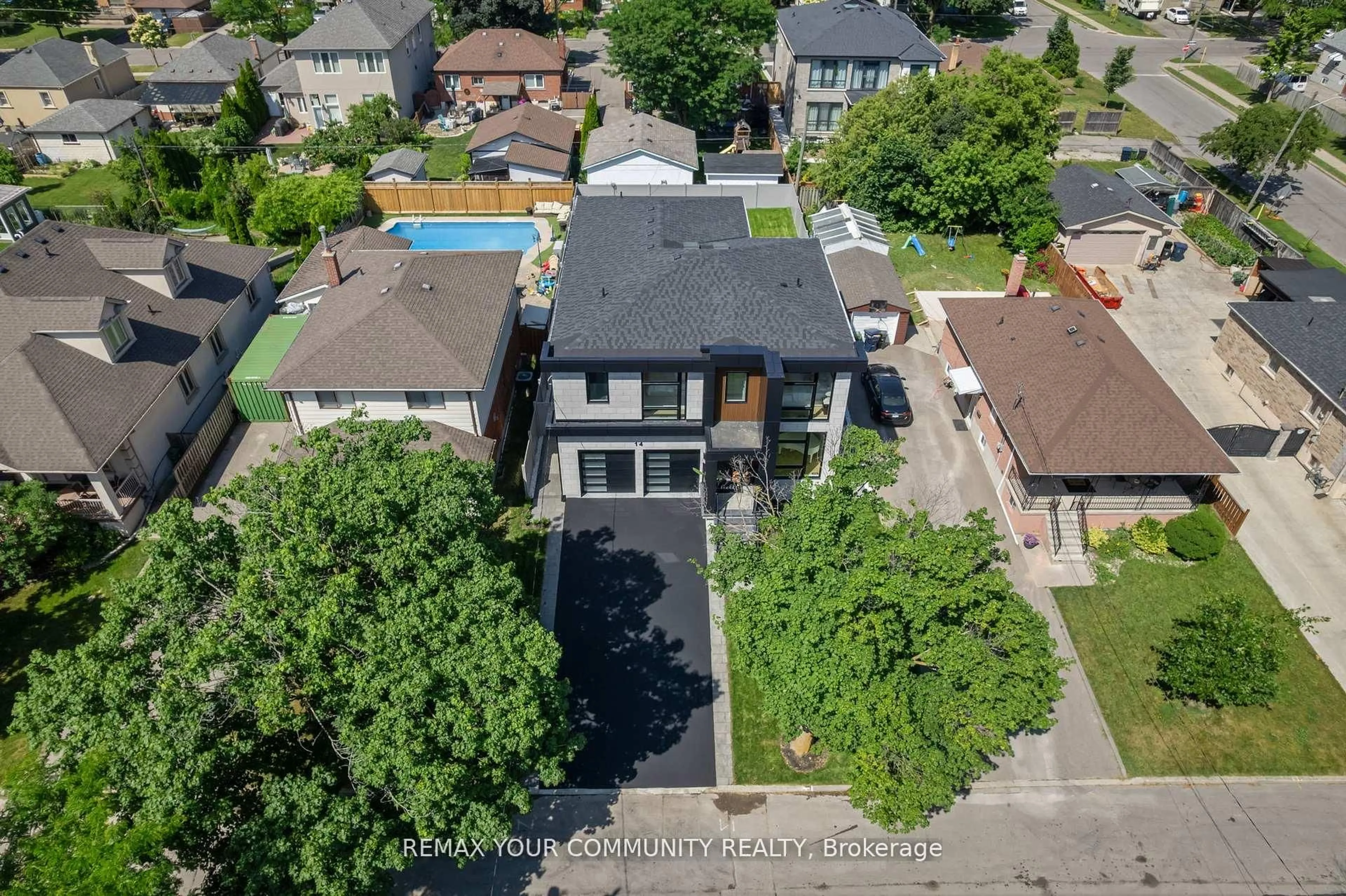 A pic from outside/outdoor area/front of a property/back of a property/a pic from drone, street for 14 Ranwood Dr, Toronto Ontario M9N 3E9
