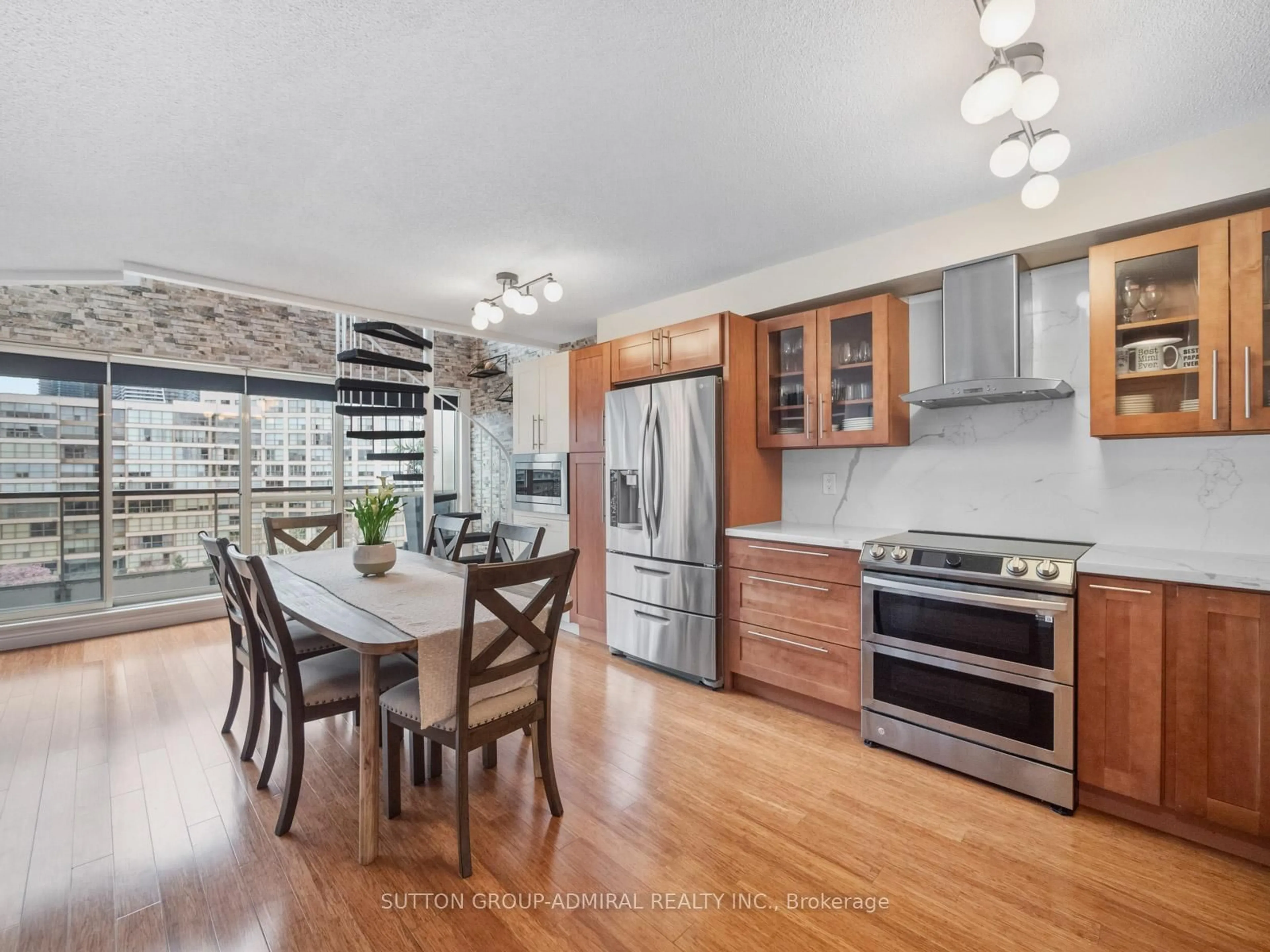 Open concept kitchen, wood/laminate floor for 2267 Lake Shore Blvd #723, Toronto Ontario M8V 3X2