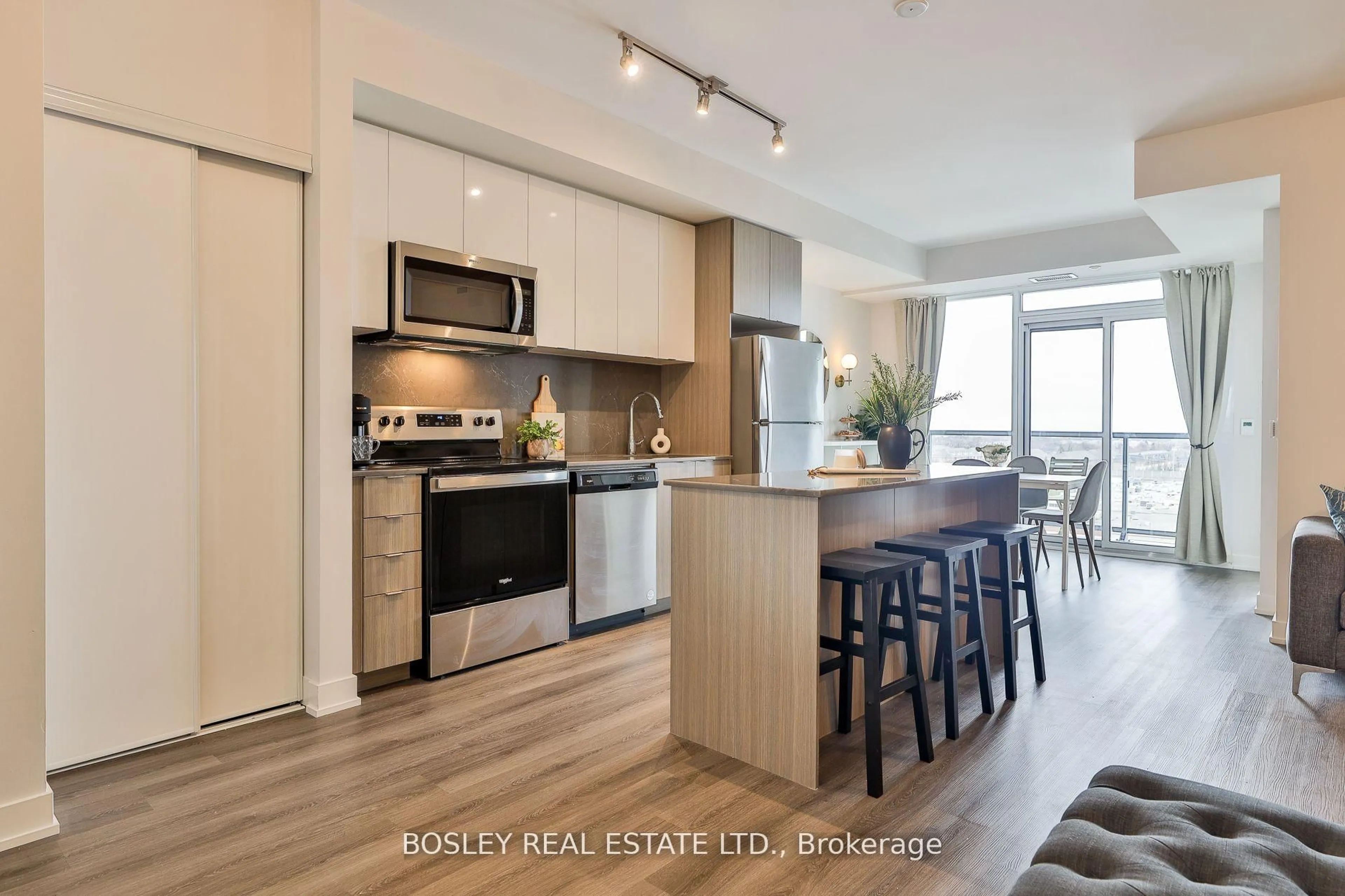 Open concept kitchen, unknown for 859 The Queensway #612, Toronto Ontario M8Z 1N8