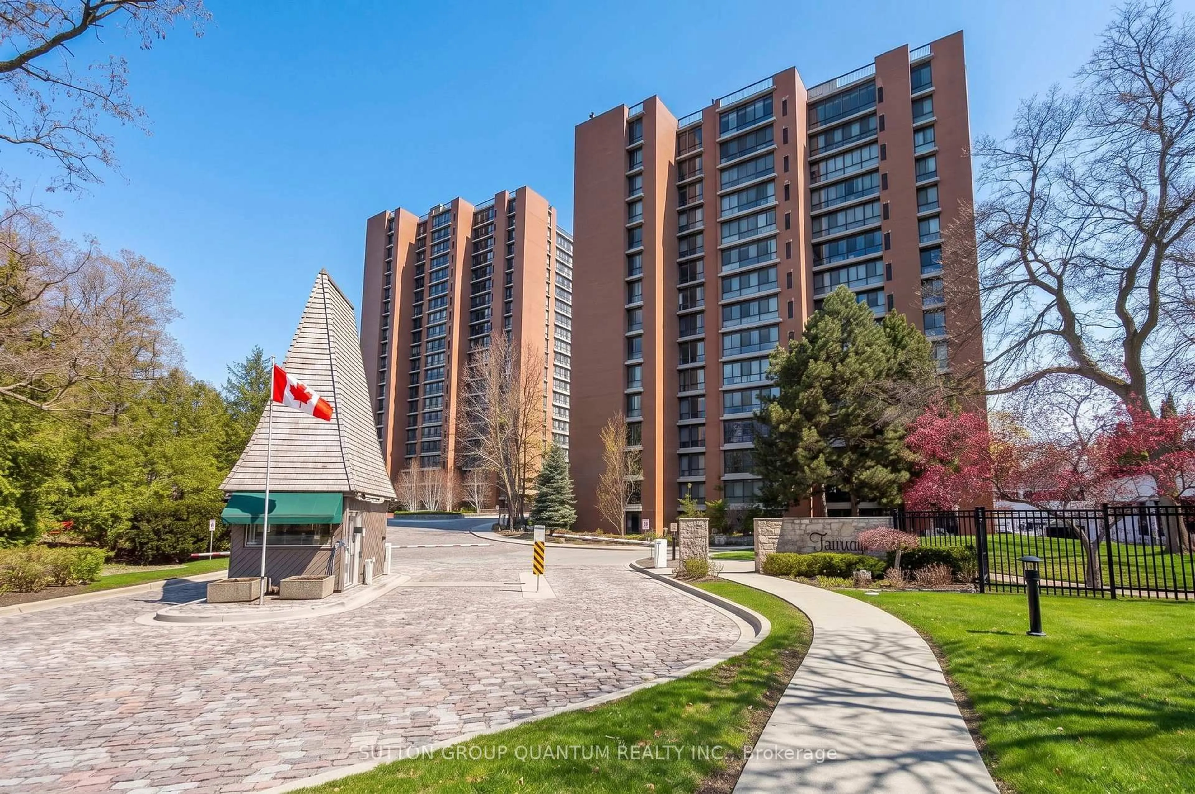 Patio, street for 1400 Dixie Rd #616, Mississauga Ontario L5E 3E1