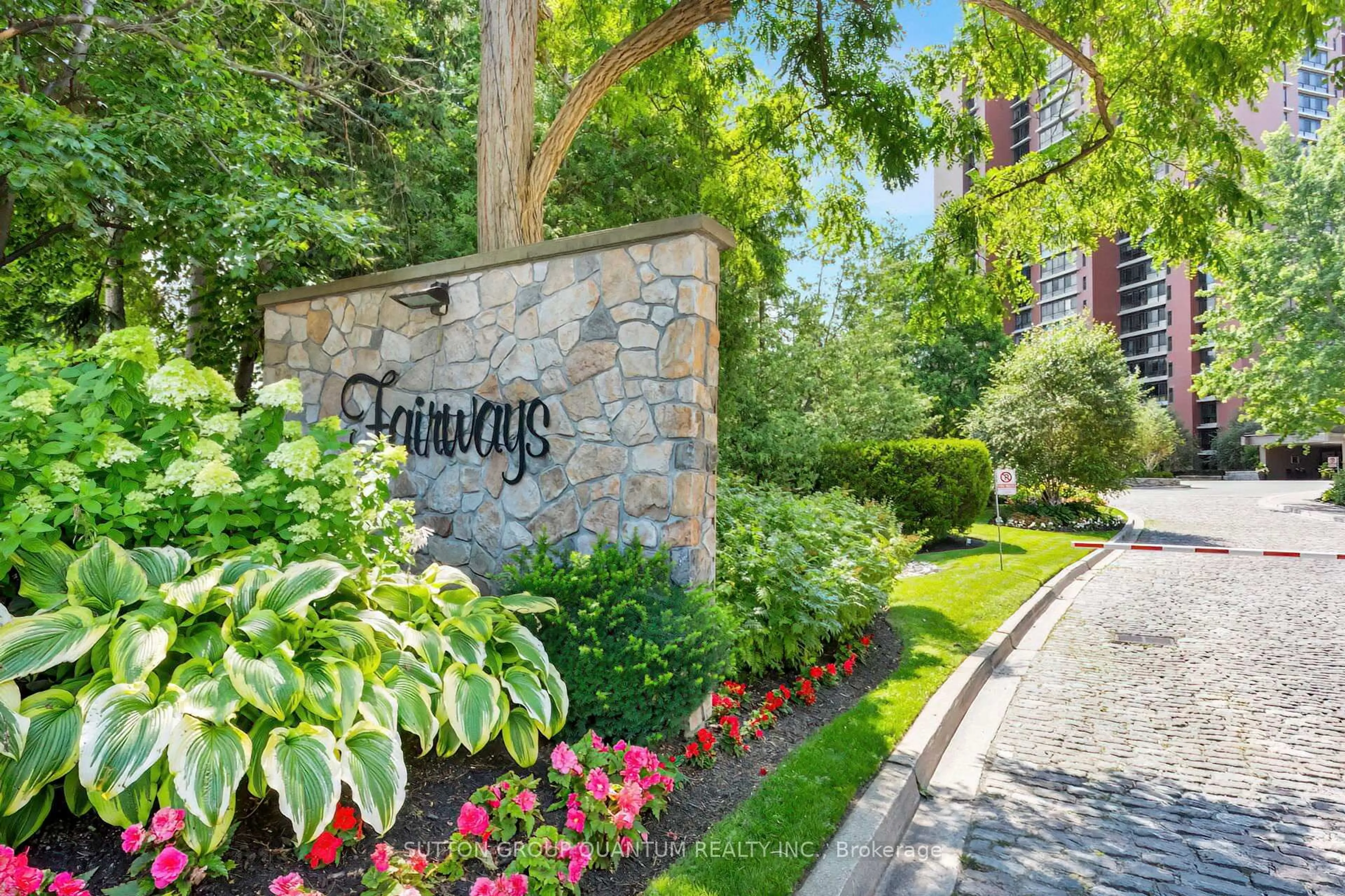 Indoor entryway for 1400 Dixie Rd #616, Mississauga Ontario L5E 3E1
