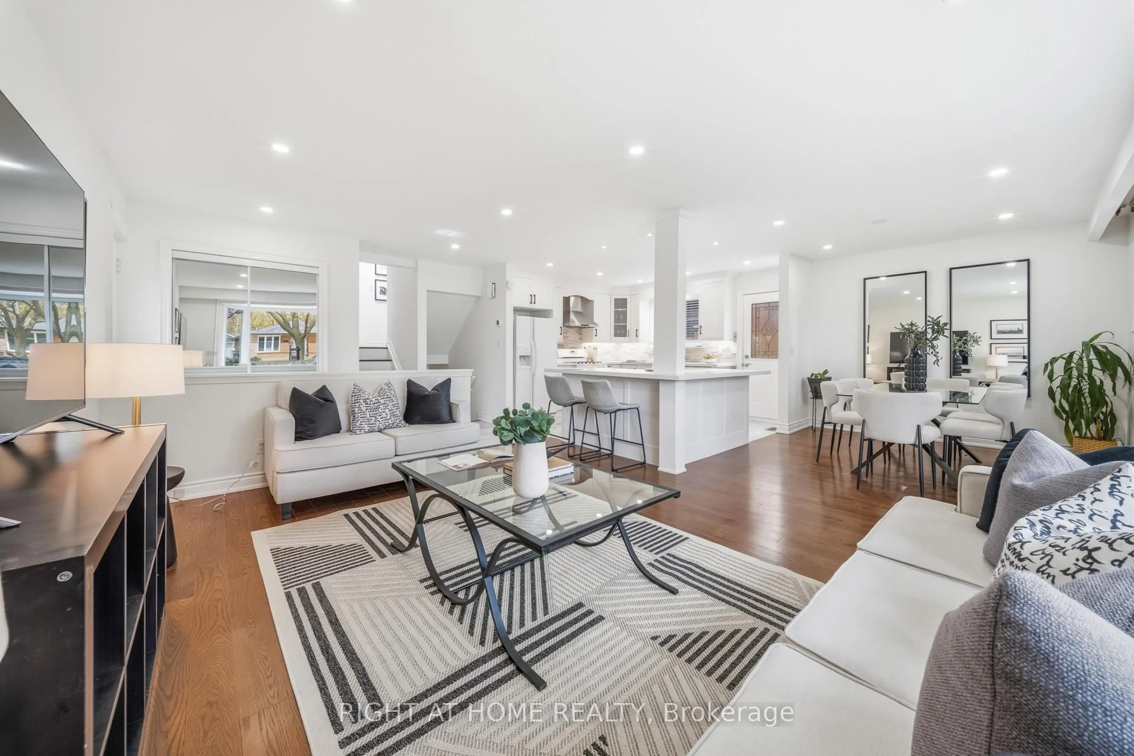 Living room with furniture, unknown for 11 Farley Cres, Toronto Ontario M9R 2A5