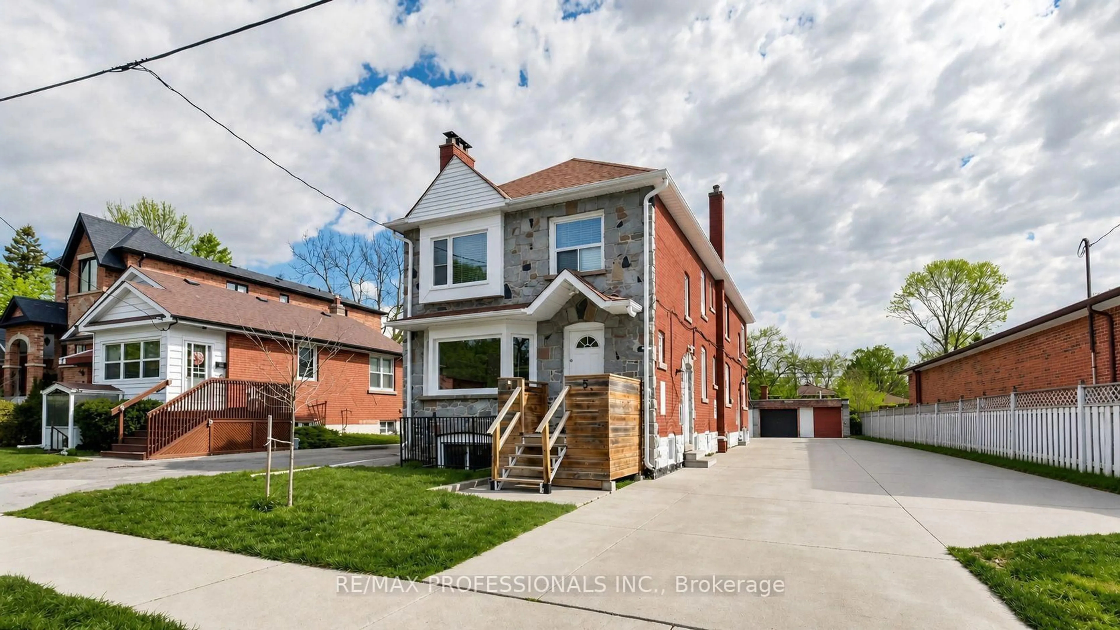 Home with brick exterior material, street for 5 Thirty Ninth St, Toronto Ontario M8W 3M4