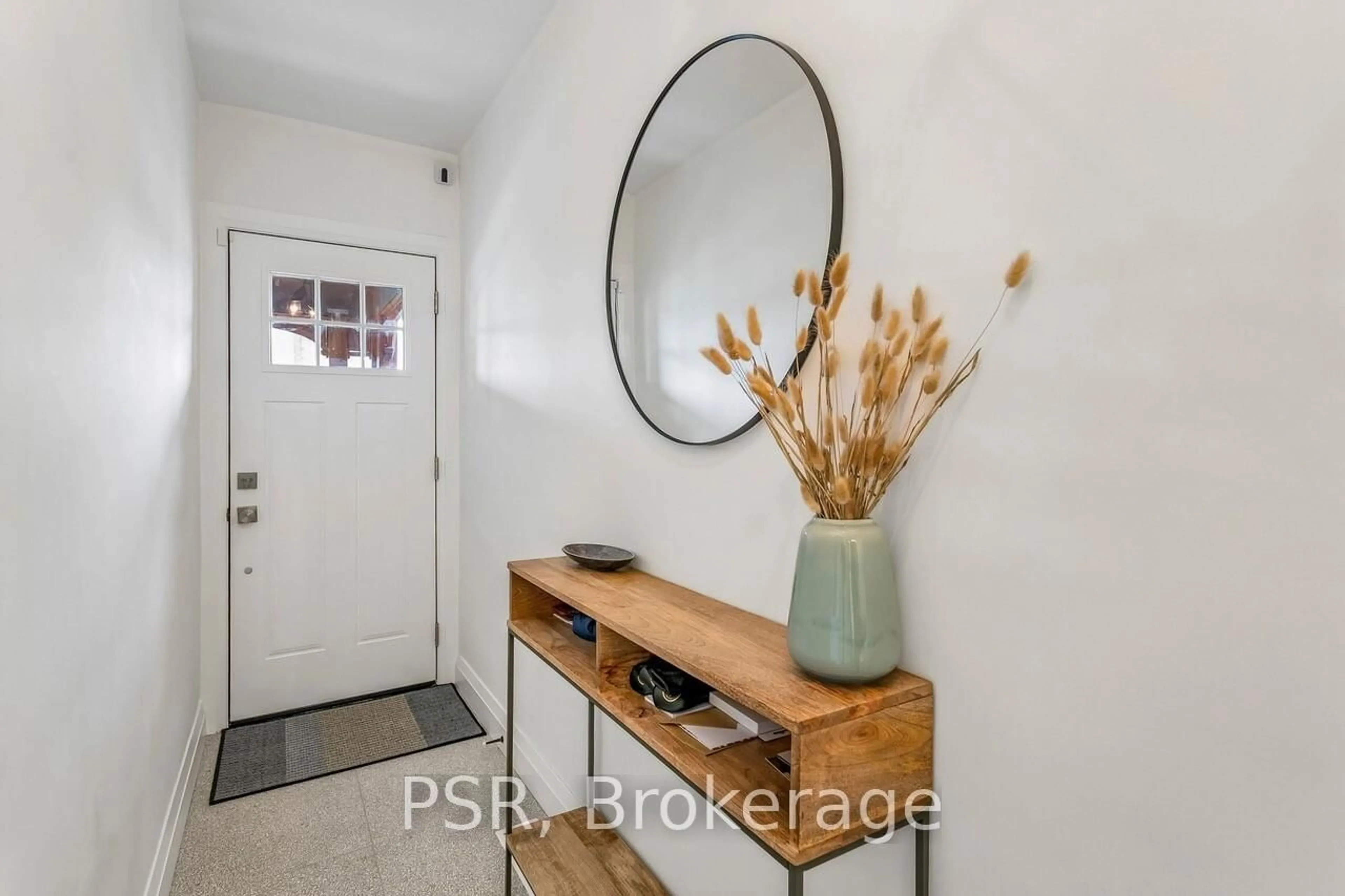 Indoor entryway for 155 McRoberts Ave, Toronto Ontario M6E 4P3